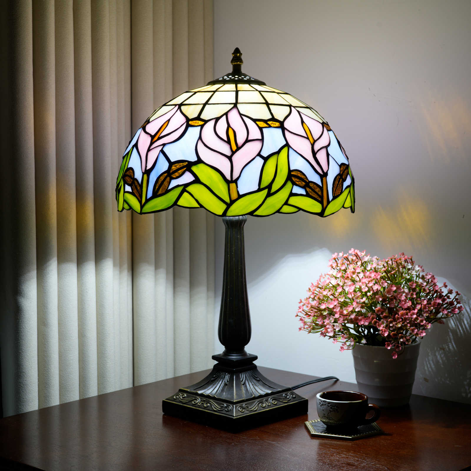 Blivuself Calla Lily Tiffany Style Stained Glass Table Lamp, 12 Inch Floral Bedside Light, Vintage Botanical Nightstand Lamp with Antique Bronze Base for Bedroom, Living Room, Home Office Decor OFT1427