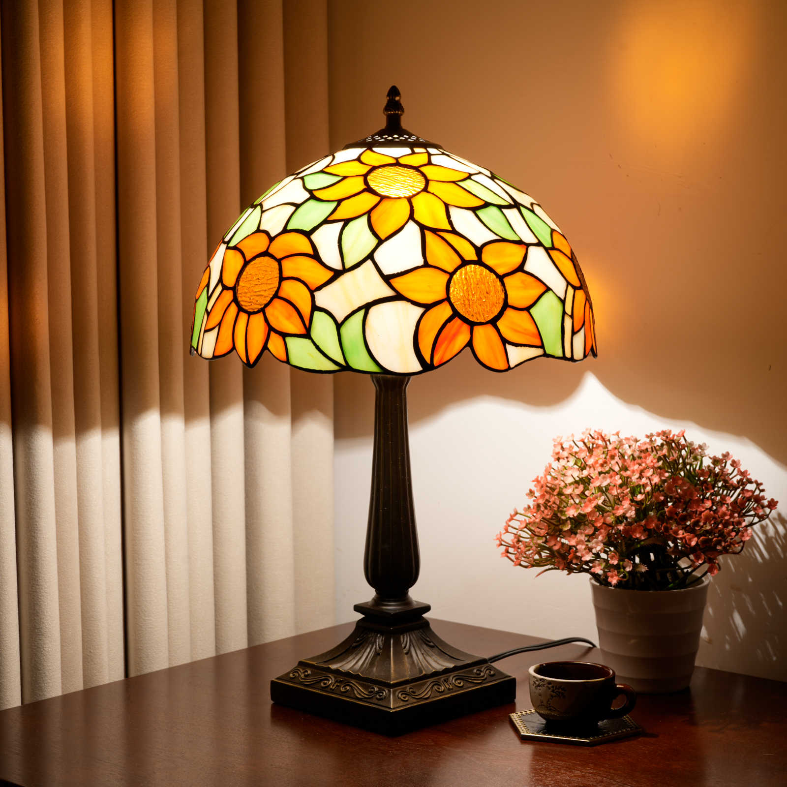 Blivuself Sunflower Tiffany Style Stained Glass Table Lamp, 12 Inch Floral Bedside Light, Vintage Botanical Nightstand Lamp with Antique Bronze Base for Bedroom, Living Room, Home Office Decor OFT1423