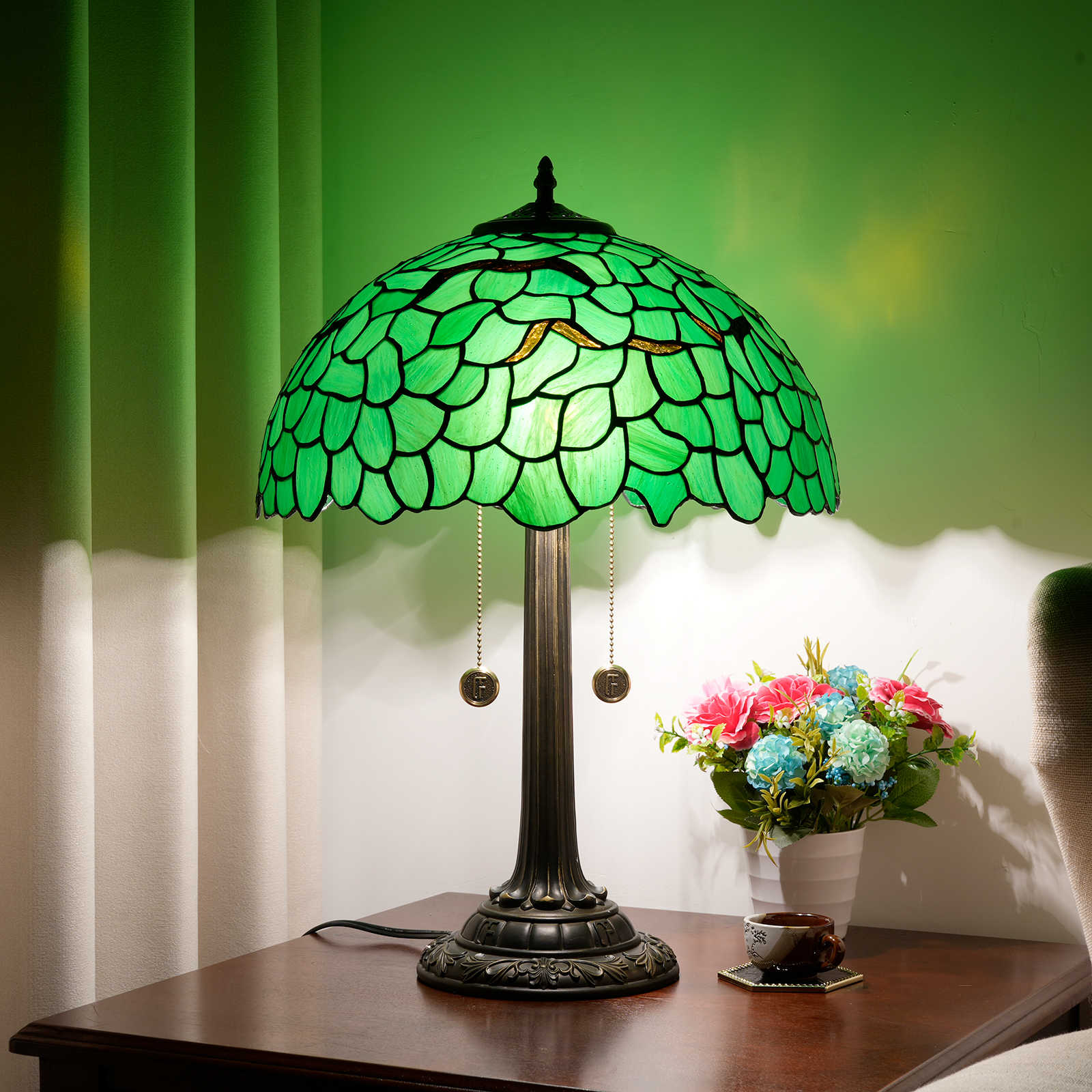 Blivuself Tiffany Table Lamp Traditional Country Style 16 Inch Green Leaf Hand Stained Glass Lamp Shade, Retro Pastoral Style Glass Lamp, Indoor Lighting Eye Protection Reading Lamp, Suitable For Bedroom Dining Room Office, Etc., Classical Art Exquisite Craft, 16 Inch Green Leaf -OF Chain Table Lamp OFT1257