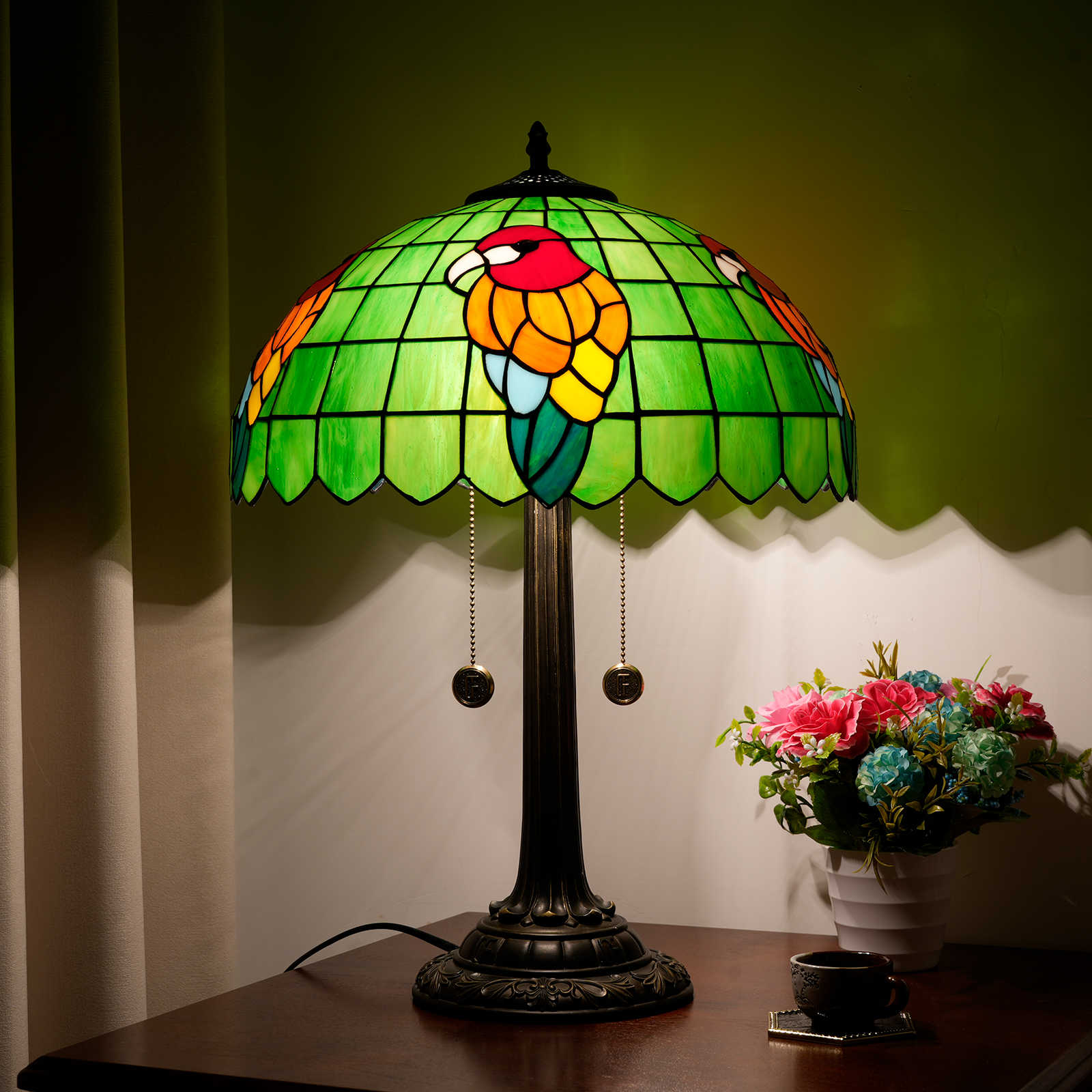 Blivuself Tiffany Table Lamp Victorian Style 16 Inch Green Background Red Parrot Handmade Stained Glass Lamp Shade, European Vintage Style Indoor Lighting Eye Protection Reading Light, Suitable For Bedroom Dining Room Office, 16 Inch Green Parrot -Of Chain Table Lamp OFT1267