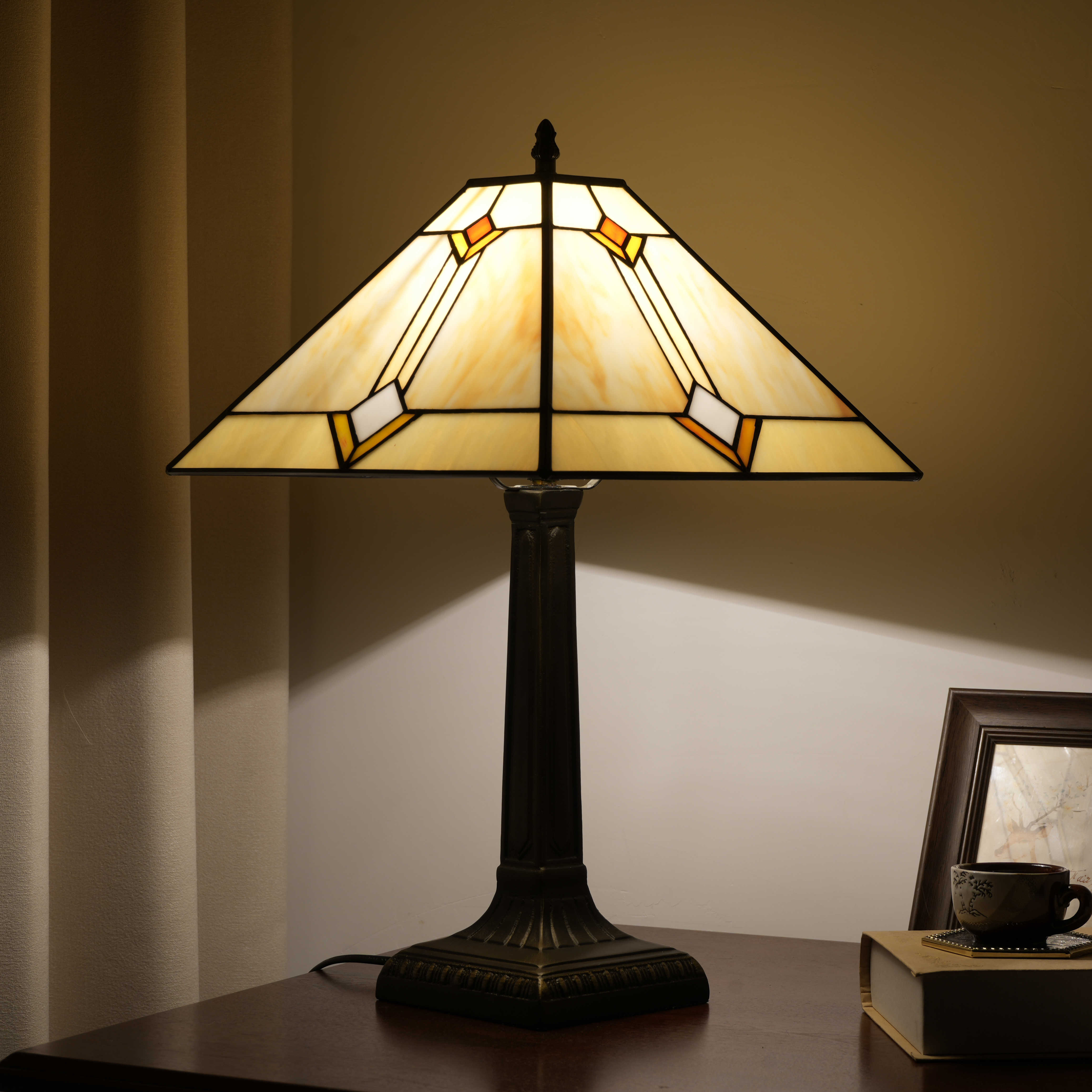 Blivuself Tiffany Desk Lamp Medieval Style 16 Inches Warm Yellow Square Hand Stained Glass Lamp Shade, European Vintage Style Indoor Lighting Eye Protection Reading Light, Suitable For Bedroom Dining Room Office, 16 Inches Warm Yellow Square Desk Lamp OFT1265