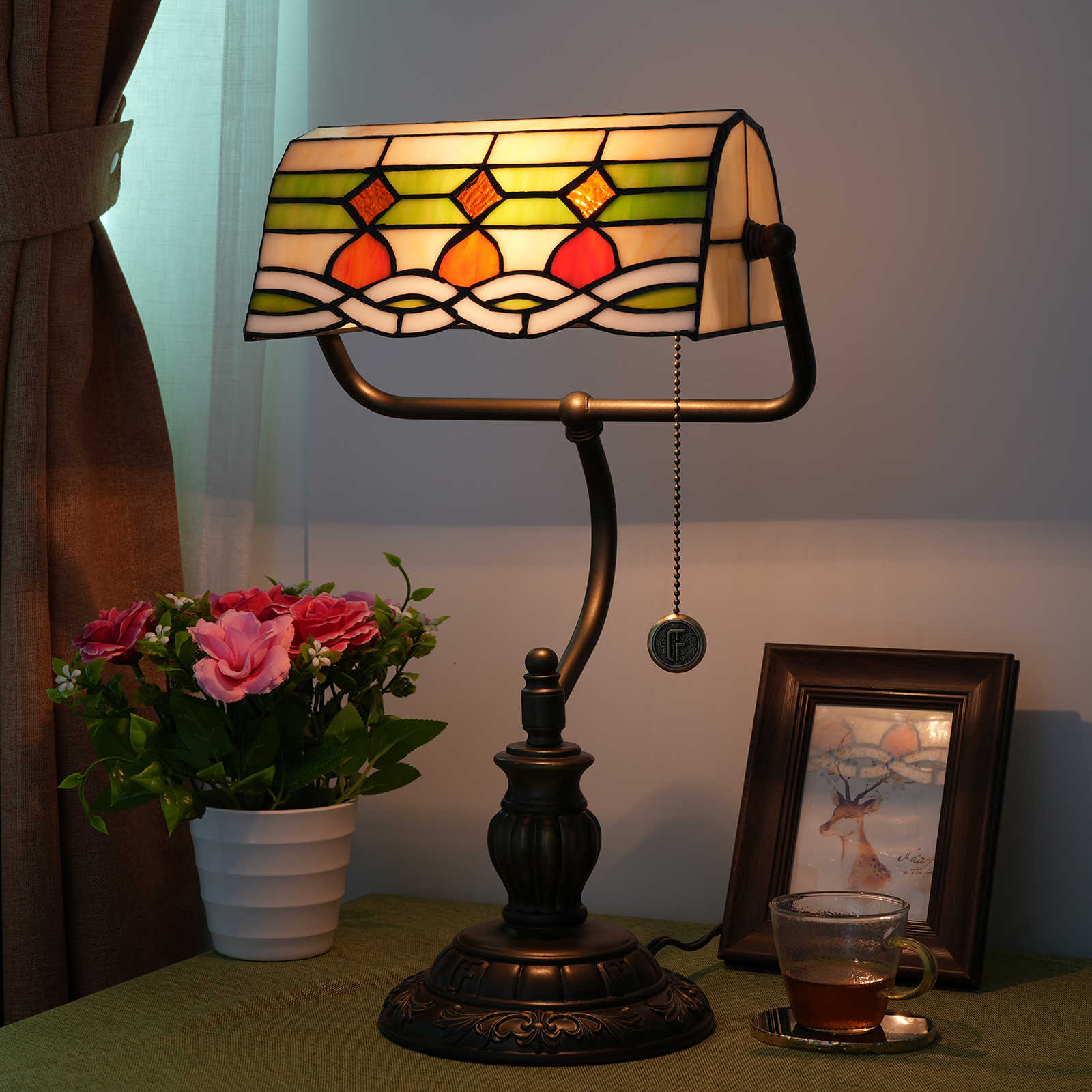 Blivuself Tiffany Style - Bank Lamp Stained glass European, Vintage, Pastoral Orange, Green Bedroom Headboard Study  Zipper switch, adjustable, eye protection reading light  Office desk decor led Kitchen, Living Room Decor Aesthetic Antique Library Desk Work Light Block Bank Light OFY1011