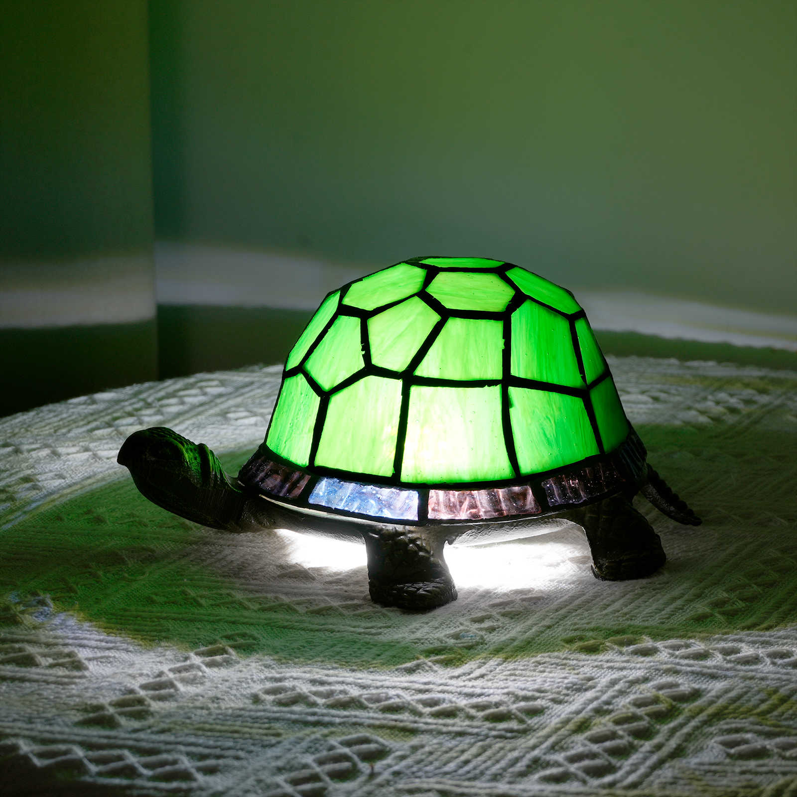 Blivuself Tiffany Desk Lamp Victorian Style Light Green Turtle Hand Stained Glass Lamp Shade, Suitable For Gift Nightstand Desk, European Vintage Art Mini Nightlight Romantic Home Decoration, 943318 Turtle Desk Lamp OFU1216