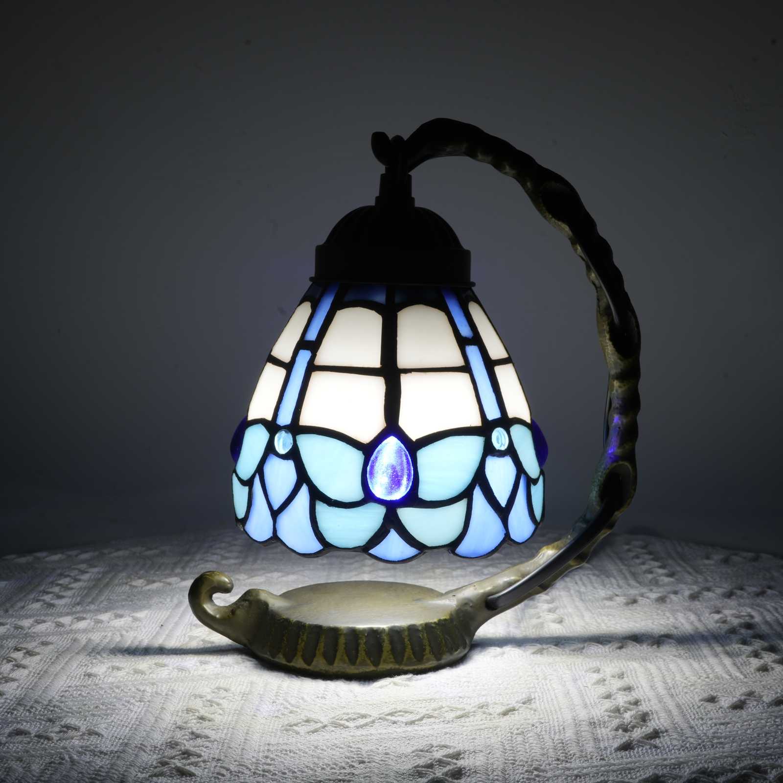 Blivuself Tiffany Lamp Medieval Style Blue Little Butterfly Design Handmade Stained Glass Lamp Shade, Suitable For Bedroom Library Living Room, Ambiance Mini Nightlight Home Decoration, Mini Blue Little Butterfly Night Light OFU1211
