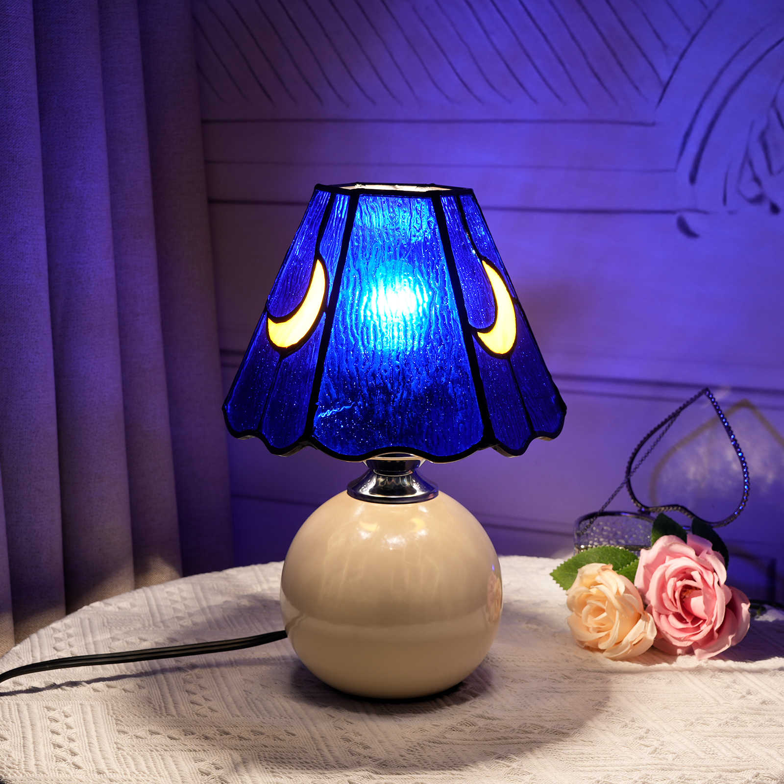 Blivuself Tiffany Desk Lamp Victorian Style Stained Glass Lamp Shade Blue Water Print Moon Nightlight For Bedroom Headboard Office Art Deco Romantic Style Eye Protection Nightlight Home Decor Blue Water Print Moon - Big Mouth Ceramic Desk Lamp OFU1154