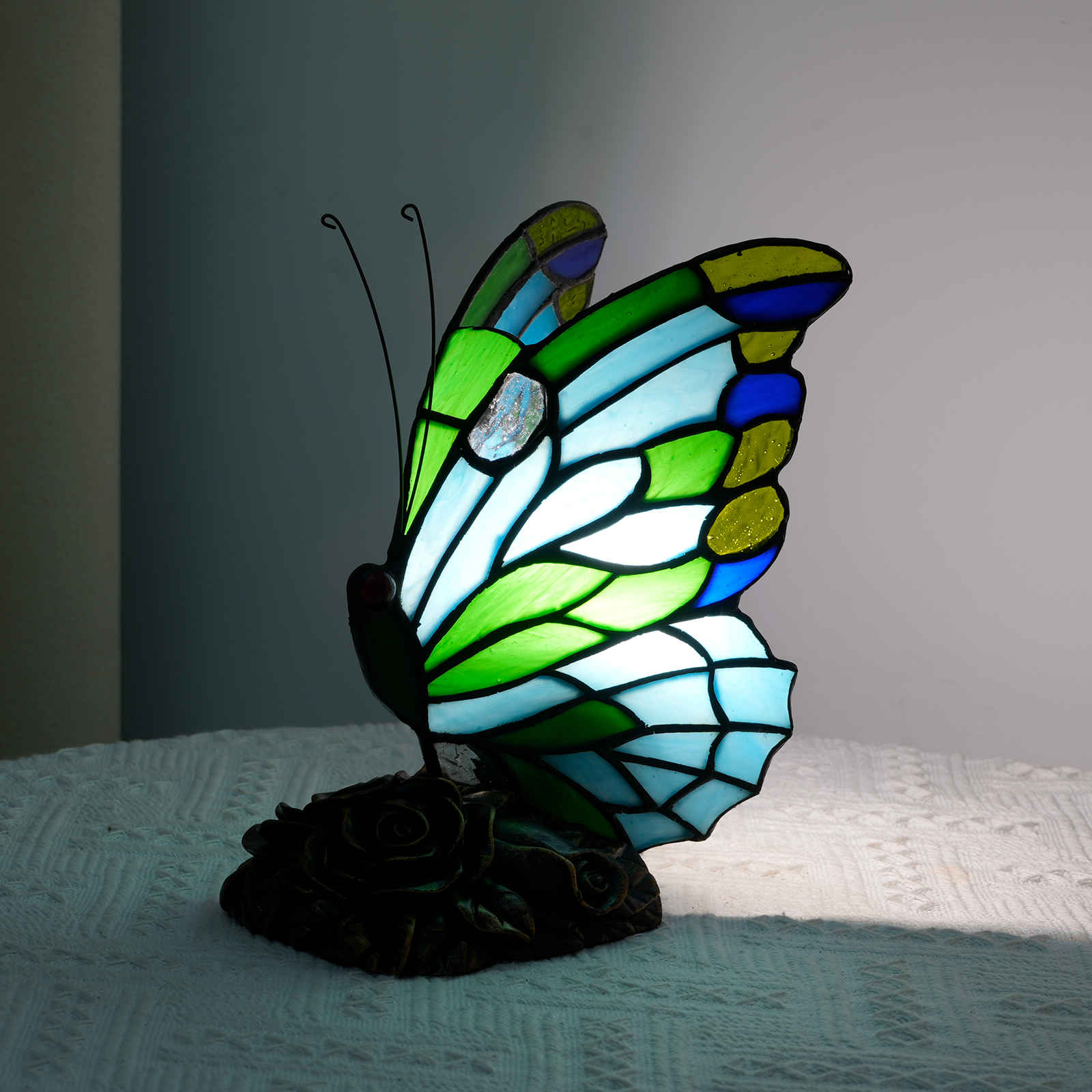 Blivuself Tiffany Style Blue And Green Mini Butterfly Nightlight Stained Glass Bedroom Bedside Lamp Or Table Lamp Led Bulb Colorful Vintage Butterfly Decoration Perfect For Giving To Children, Girls, Families, Holiday Gifts, Etc. Green And Blue small  Butterfly Table Lamp OFU1186