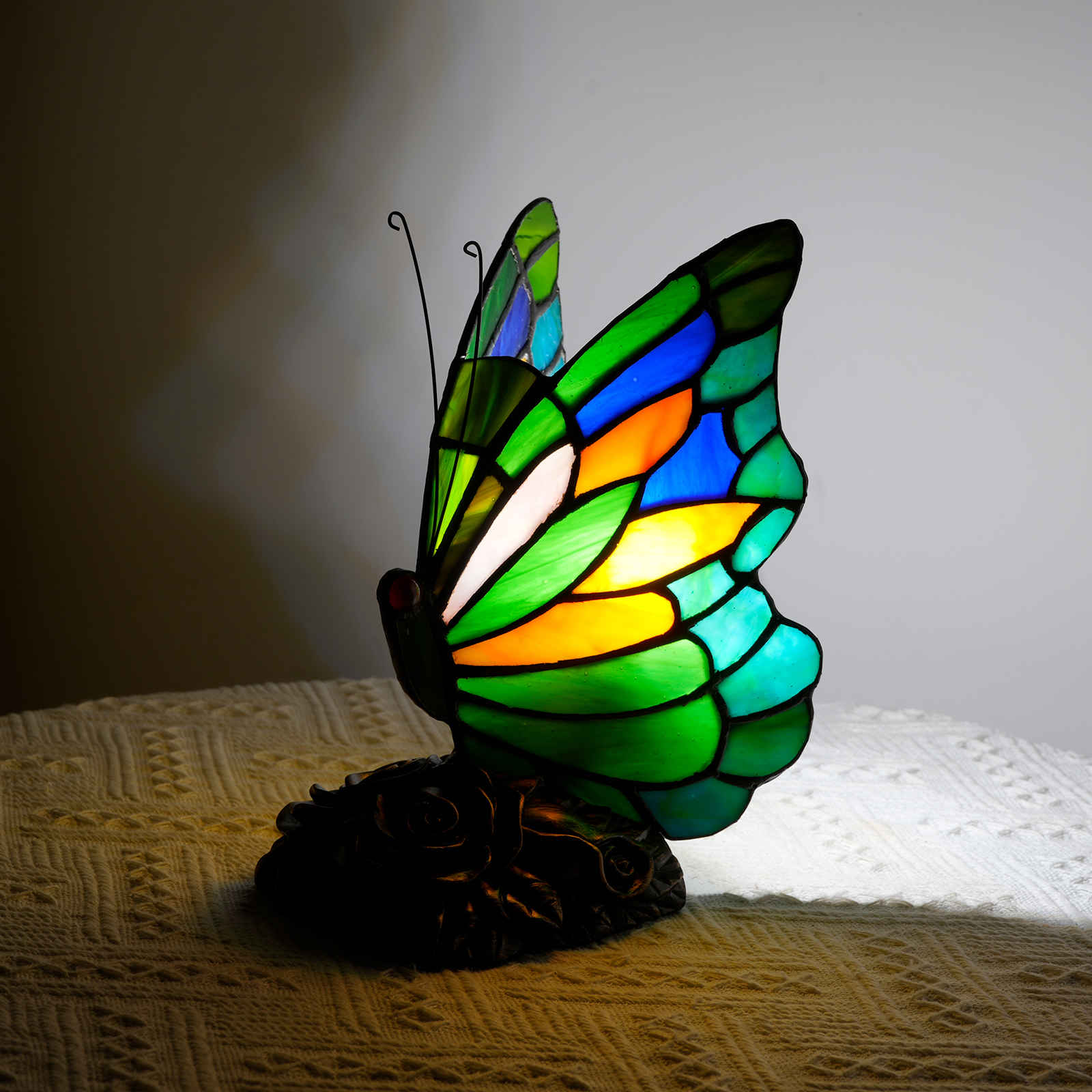 Blivuself Tiffany Style Dark Green Mini Butterfly Nightlight Stained Glass Bedroom Bedside Lamp Or Table Lamp Led Bulb Colorful Vintage Butterfly Decoration Perfect For Giving To Kids, Girls, Families, Holiday Gifts, Etc. Color Small Butterfly Lamp OFU1184