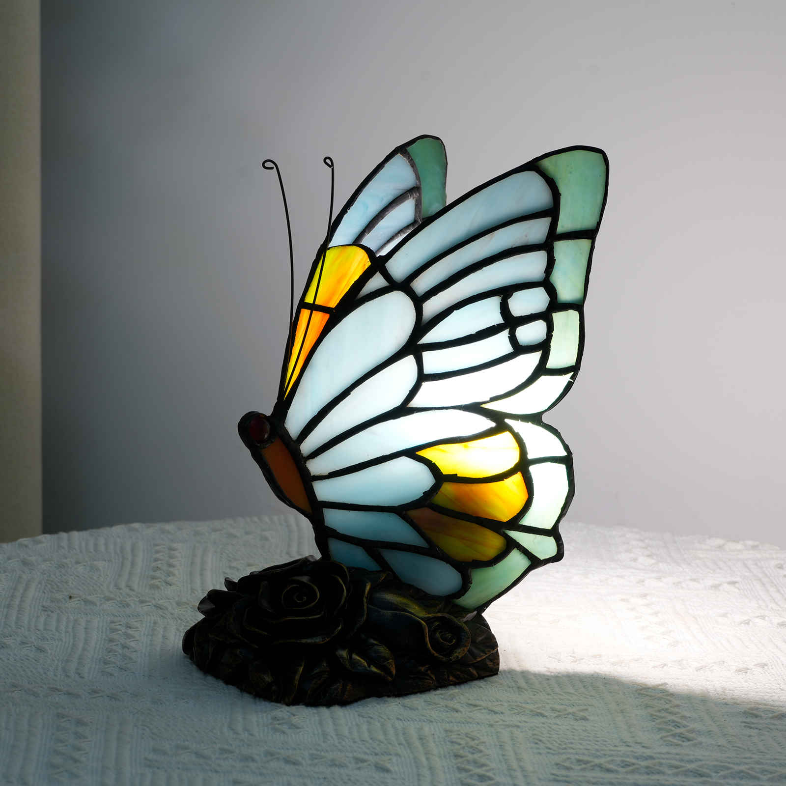 Blivuself Tiffany  Style Light Blue Mini Butterfly Nightlight Stained Glass Bedroom Bedside Lamp Or Table Lamp Led Bulbs Decorated With Colorful Vintage Butterflies Perfect For Kids, Girls, Families, Holiday Gifts, Etc. Light Blue Small Butterfly Lamp OFU1185