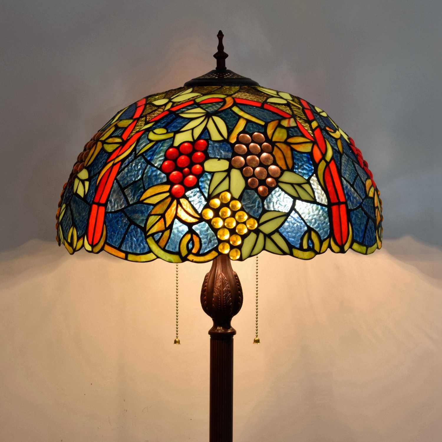 Blivuself Tiffany Floor Lamp 16 Inch Stained Glass Grape Fruit, Coffee Base Upright Classic Floor Lamp Is Suitable For Bedrooms, Dormitories, Living Rooms, Dining Rooms And Study. Tiffany Vintage Style Classical Art Furniture Holiday Decoration (OFCF1004)