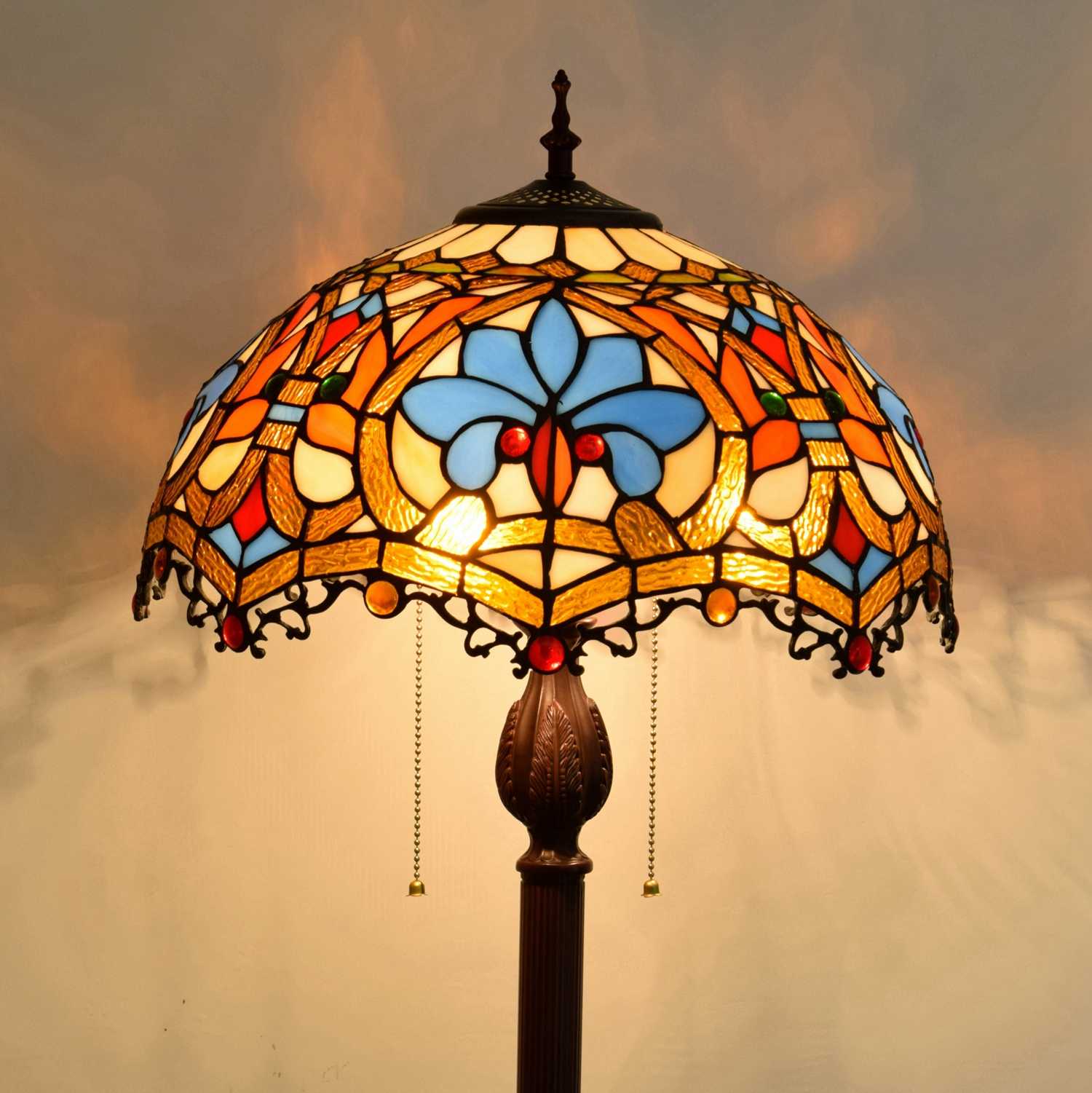 Blivuself Tiffany Floor Lamp 16-Inch Stained Glass Lamp Heart-Shaped Beads, Coffee-Colored Base Upright Classic Floor Lamp Suitable For Bedrooms Dormitories Living Rooms Dining Rooms And Studies Tiffany Retro Style Classical Art Furniture Decoration (OFCF1013)