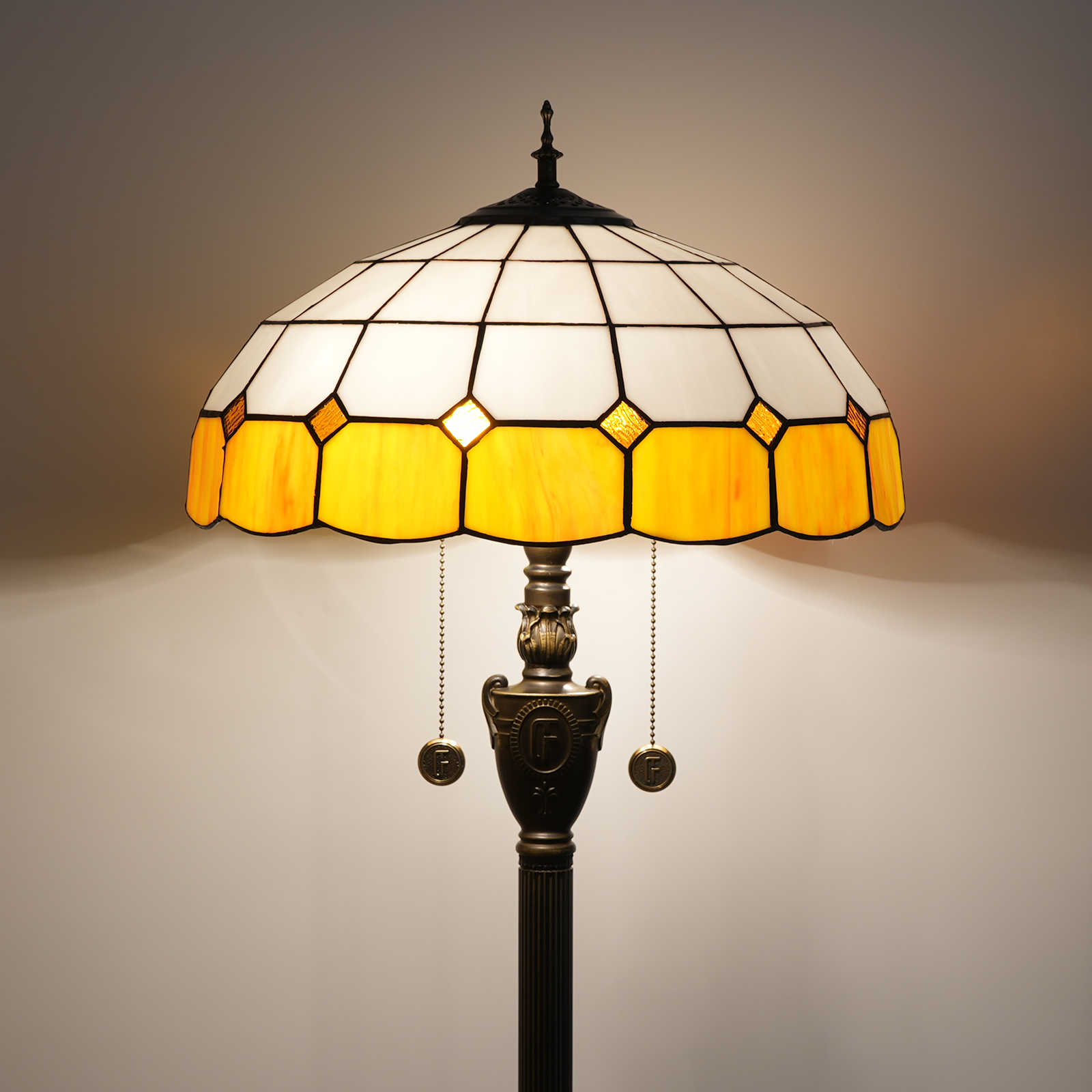 Blivuself Tiffany Floor Lamp Victorian Style 16 Inch Yellow Plaid Hand-Made Stained Glass Lamp Shade, Indoor Lighting Reading Light Modern Style Home Decoration For Bedroom Living Room Office Study 16 Inch Yellow And White Plaid -Of Floor Lamp OFN16