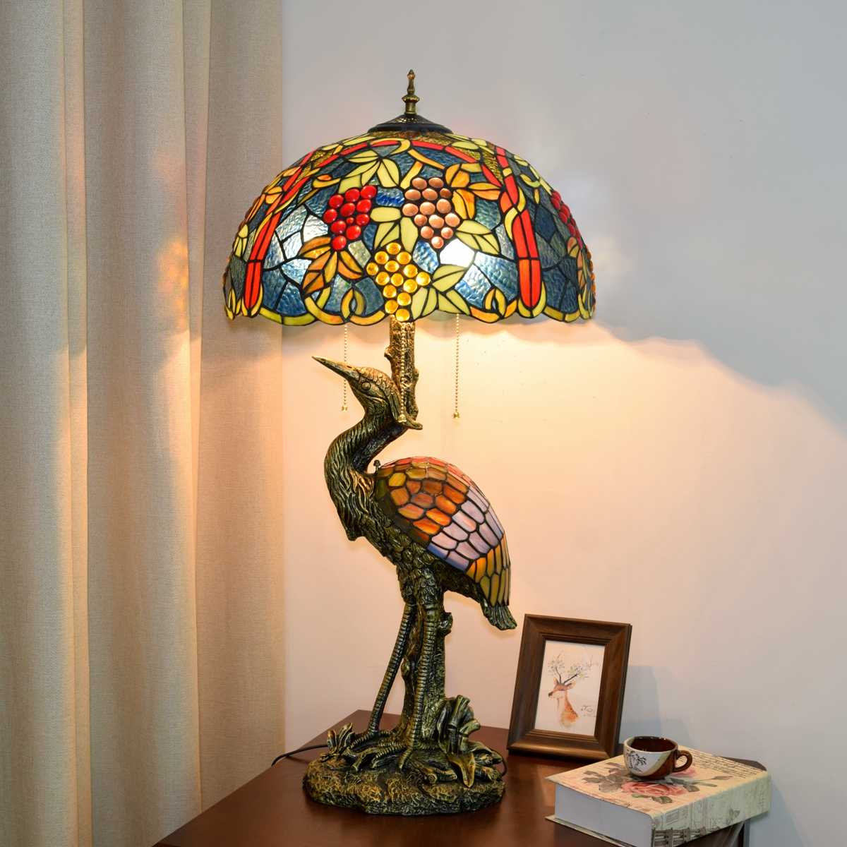 Blivuself Tiffany Lamp Stained Glass Lamp 17 Inch Grape Fruit Male Crane Table Lamp Bronze Relief Resin Base Classic Elegant Table Lamp Suitable For French American Living Room Bedroom Hallway Retro Art Decoration Table Lamp Tiffany Style Table Lamp Classical Furniture Decoration (OFTX110)