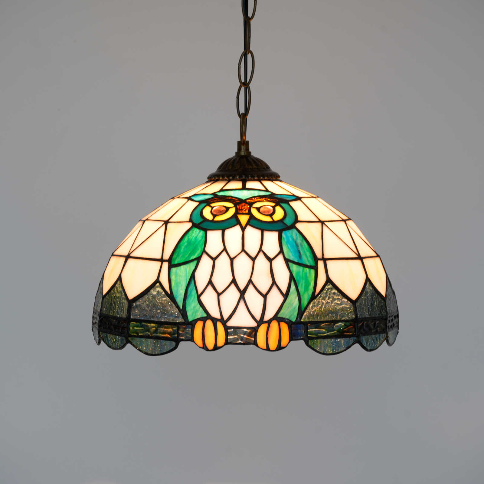 Blivuself Tiffany Chandelier Cyan Owl Stained Glass Chandelier 12 Inch Adjustable Chain Single Head Chandelier Elegant Retro Lamps Adapted To Restaurant Bar Bed And Breakfast Cafe Living Room Bedroom And Other Classical Art Home Decoration Lamp (OFP1436)