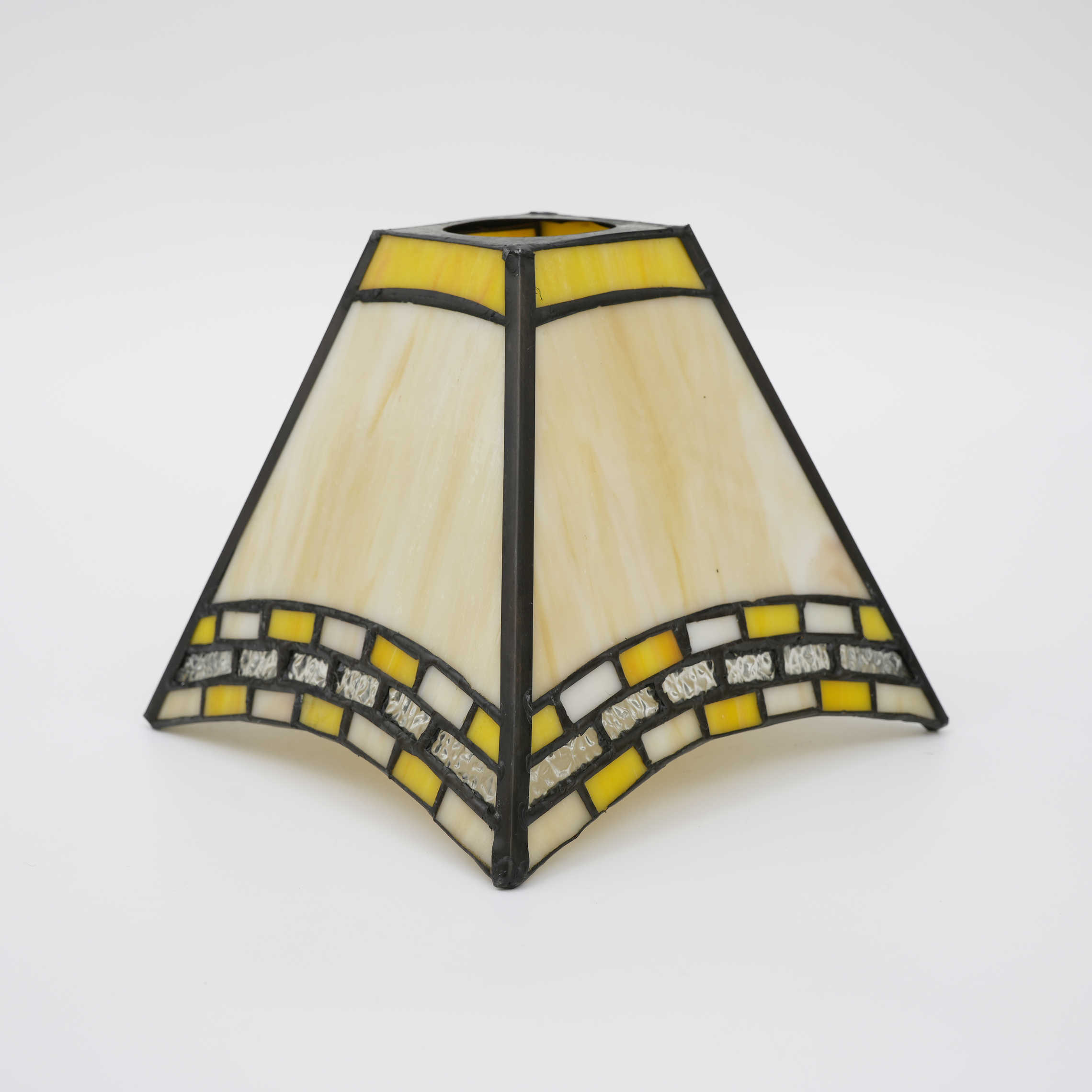 Blivuself Tiffany Lampshade 6 Inch Yellow Dovetail Hand Welded Stained Glass Lamp Yellow White Geometric Mosaic Frame Hand Replacement Accessories Lampshade 1pcs For Table Lamp Ceiling Lamp Wall Lamp Chandelier Etc ZB6196