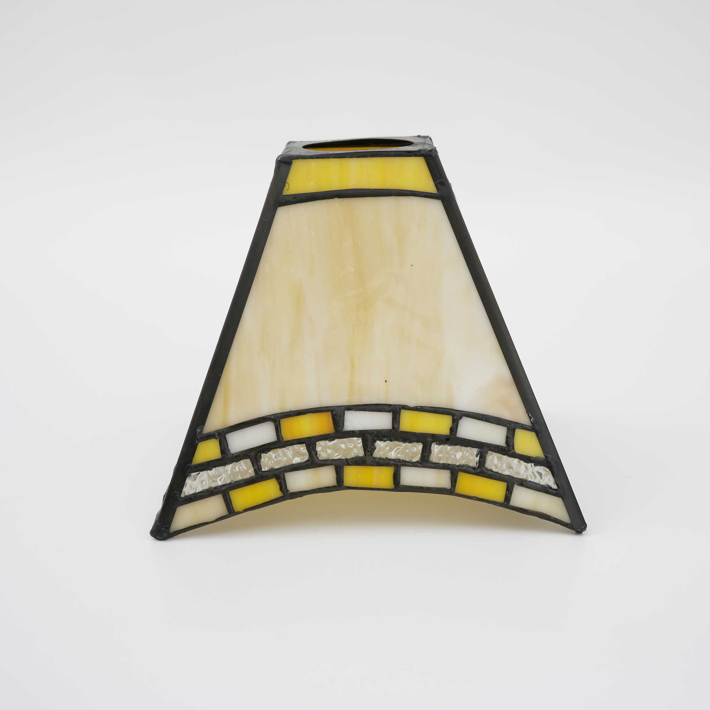 Blivuself Tiffany Lampshade 6 Inch Yellow Dovetail Hand Welded Stained Glass Lamp Yellow White Geometric Mosaic Frame Hand Replacement Accessories Lampshade 1pcs For Table Lamp Ceiling Lamp Wall Lamp Chandelier Etc ZB6196