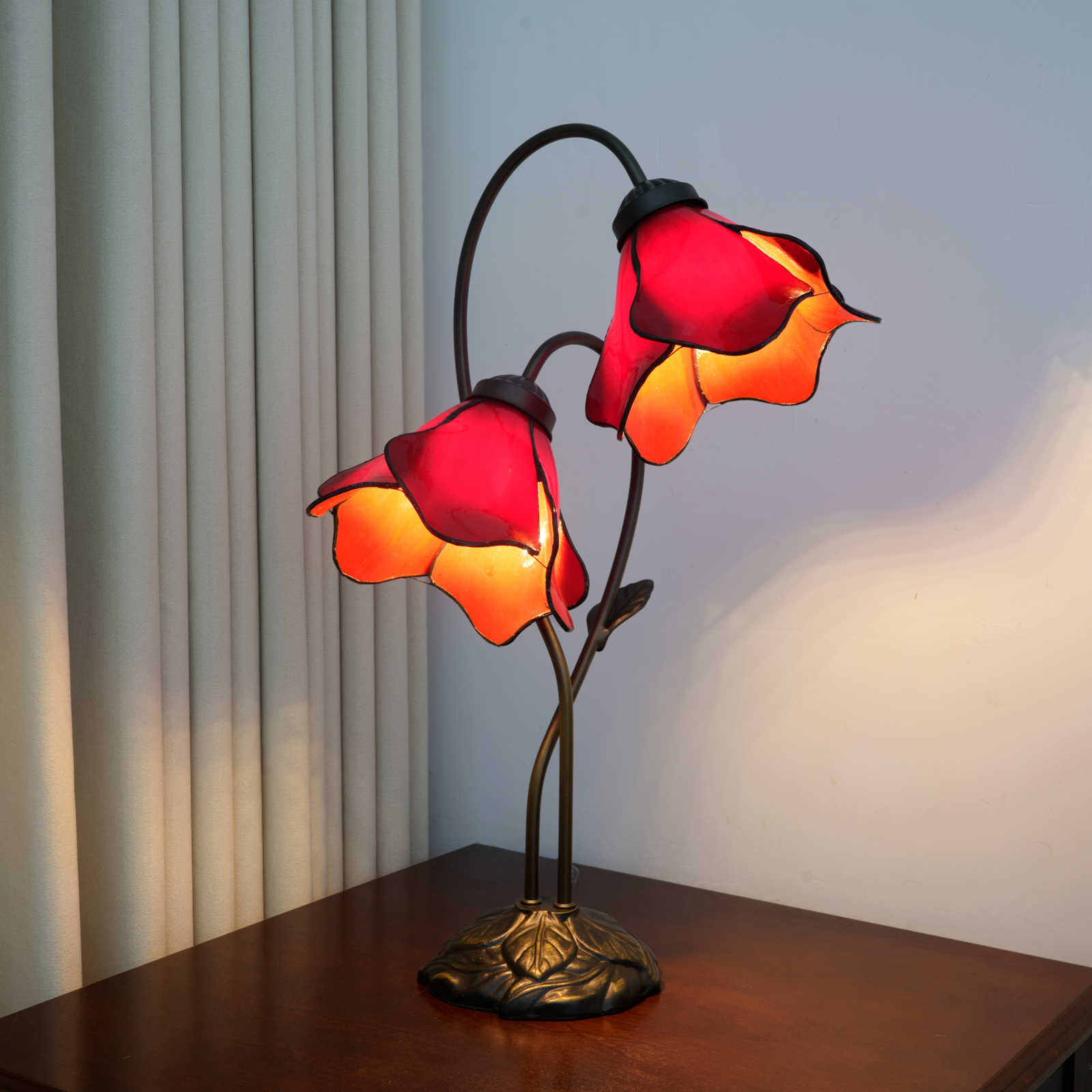 Blivuself Tiffany Lamp Double-Headed Red Petals Handmade Stained Glass Desk Lamp Bedside Lamps 8 Inch Retro Art Decoration Table Lamp Living Room Bedroom Kitchen Office Study Home Decoration Lady Friend Family Gift (OFT1463)