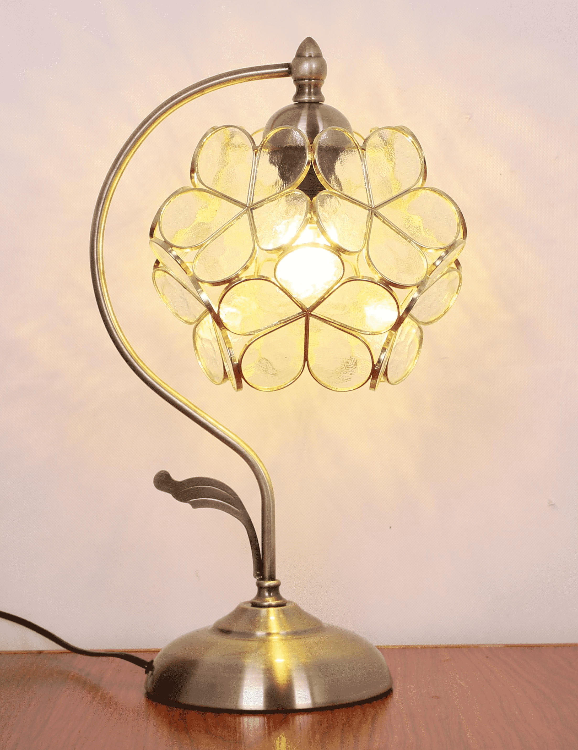 Blivuself Tiffany‑Style Clear Stone‑Texture Petal Table Lamp Antique Brass Curved Metal Stand Clear Textured Glass Flower Shade Vintage Floral Accent Desk Lamp Decorative Flower Table Light For Bedroom Nightstand Bedside Table Living Room Elegant Home Decor OFT10062