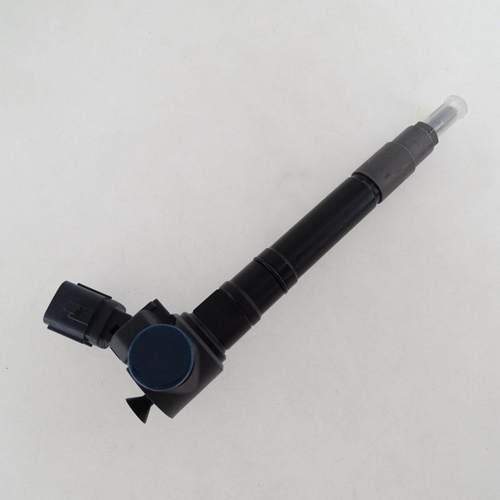 Common Rail Fuel Injector 23670-09470 23670-0E060 295700-1130 23670-11050 for Toyota Hilux VIII Pickup 1GD-FTV 2.8D 4WD