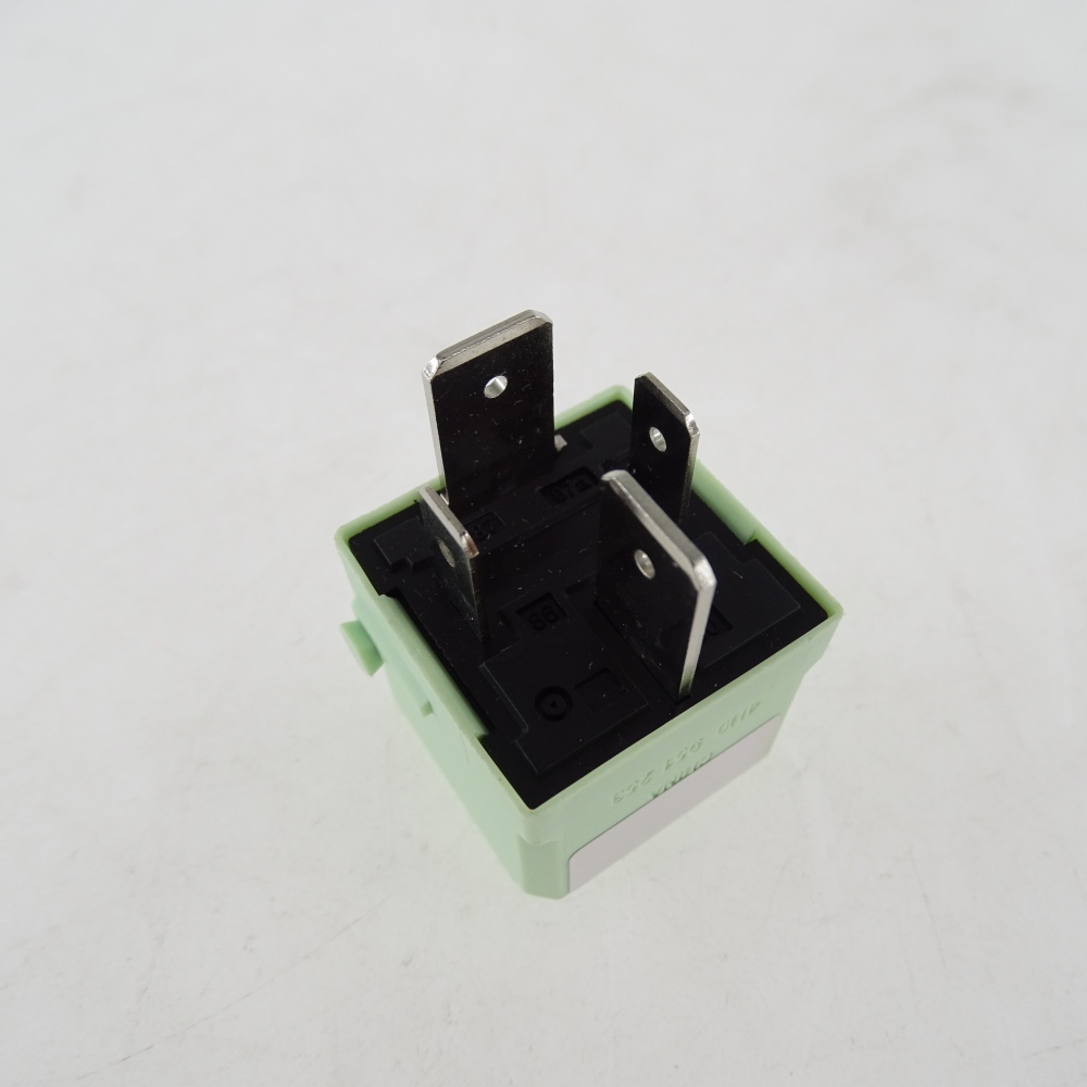 644 CAR 12V Relay 4H0951253 V23136-J0006-X079 12VDC DC12V 4PIN for Volkswagen Bora Golf Jetta Passat Tiguan AUDI A4 A6 Q5 TT 7M0951253A