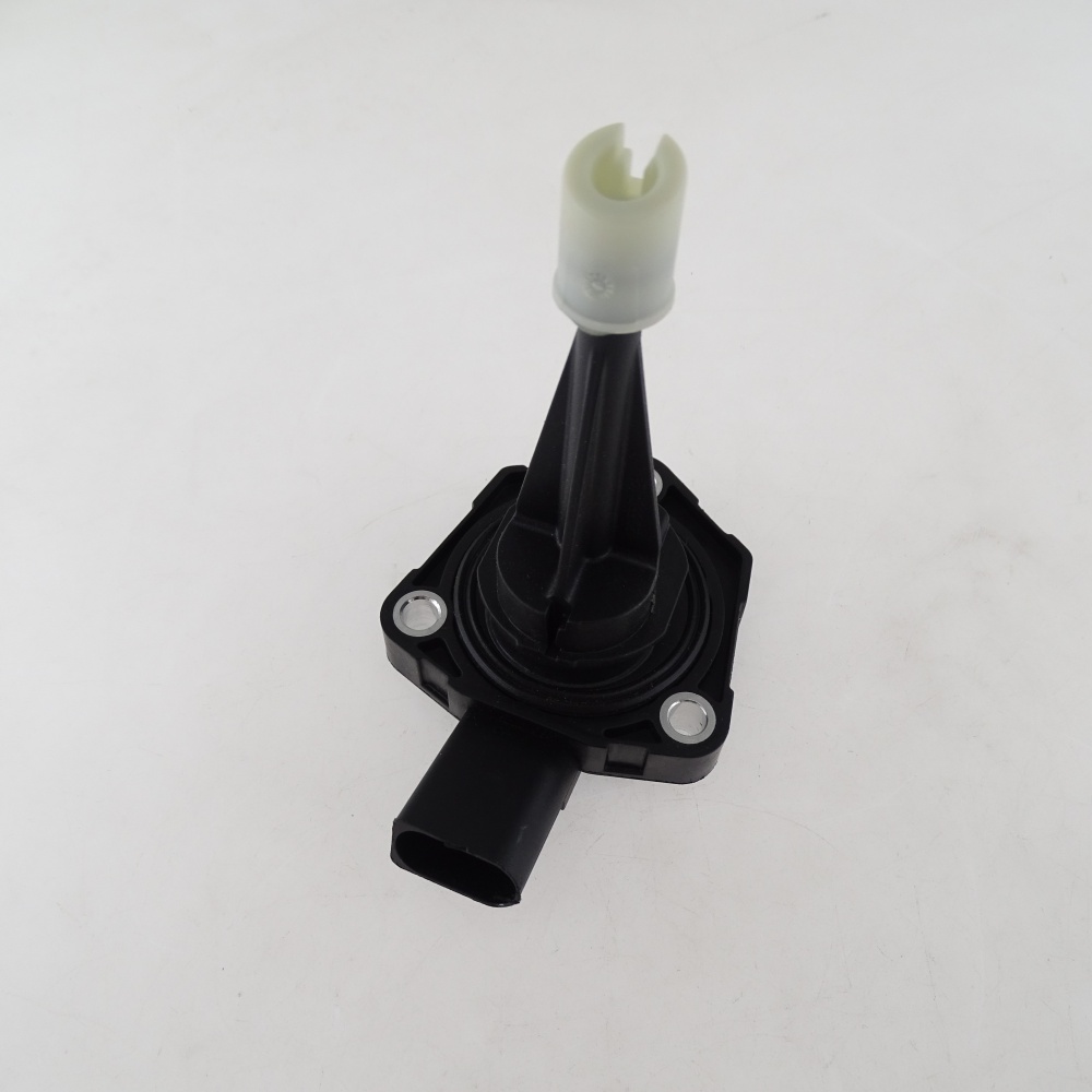 03C907660Q 03C907660AA Engine Oil Level Sensor for Audi A3 A4 A5 A6 A7 A8 Q5 Q7 Volkswagen Beetle Golf Jetta Polo Touareg