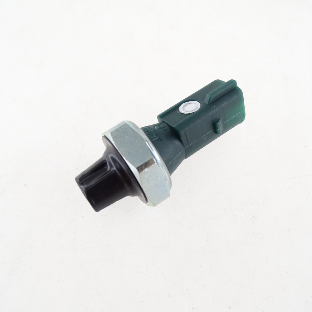 Oil Pressure Sensor For VW Golf Mk4 Mk5 Mk6 Mk7 T6 Passat B6 B7 Audi A1 A3 TT SKODA SEAT 0.3-0.6 Bar 1.4 036919081