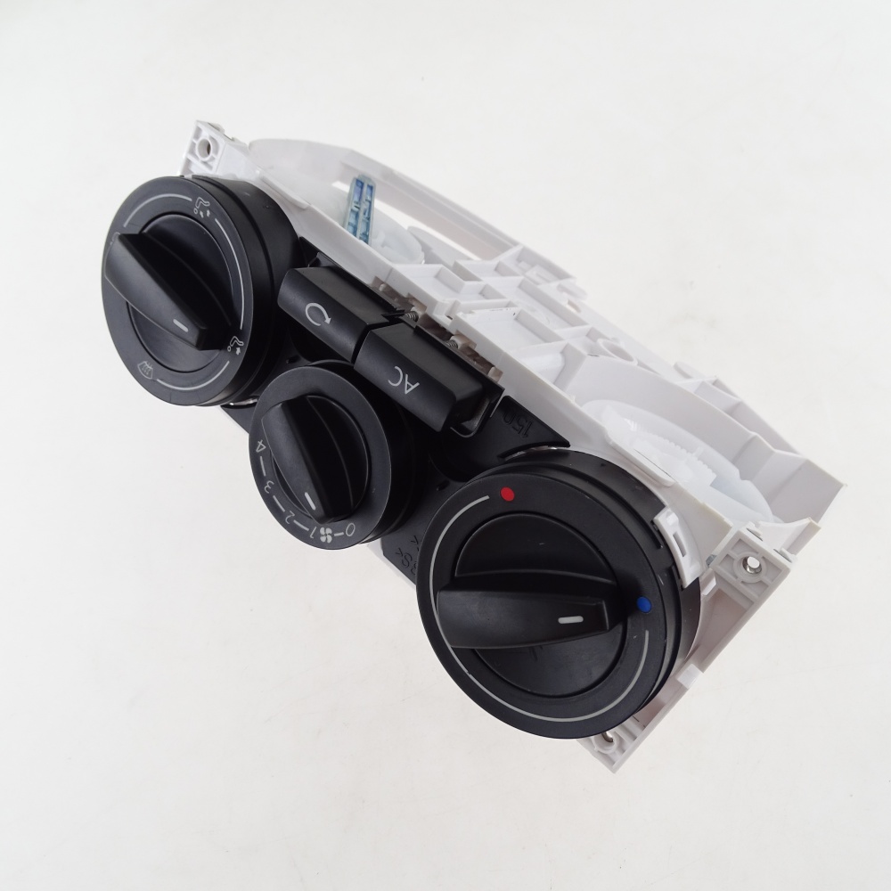 1J0820045F For VW Passat B5 Bora Golf 4 MK4 1998 1999 2000 2001 2002 2003 2004 AC Air Condition Climate Control Switch Panel