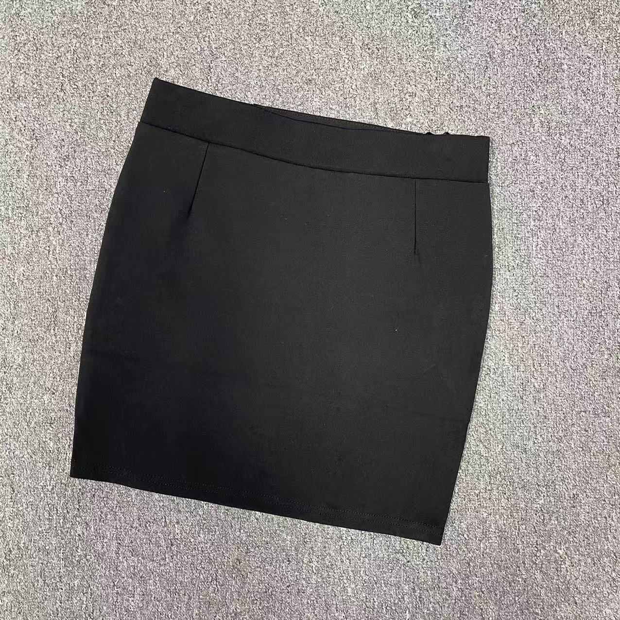 Black skirt women's summer 2025 new Spice Girl Korean version sports short skirt high waist casual and thin hip skirt