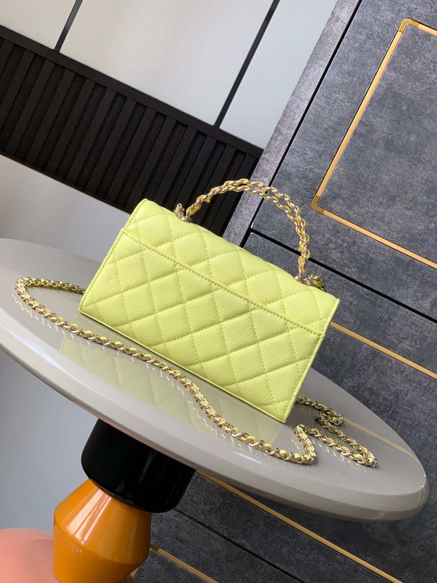 Chanel 25s Cross Handle Kelly Leather Horizontal Edition Large yellow