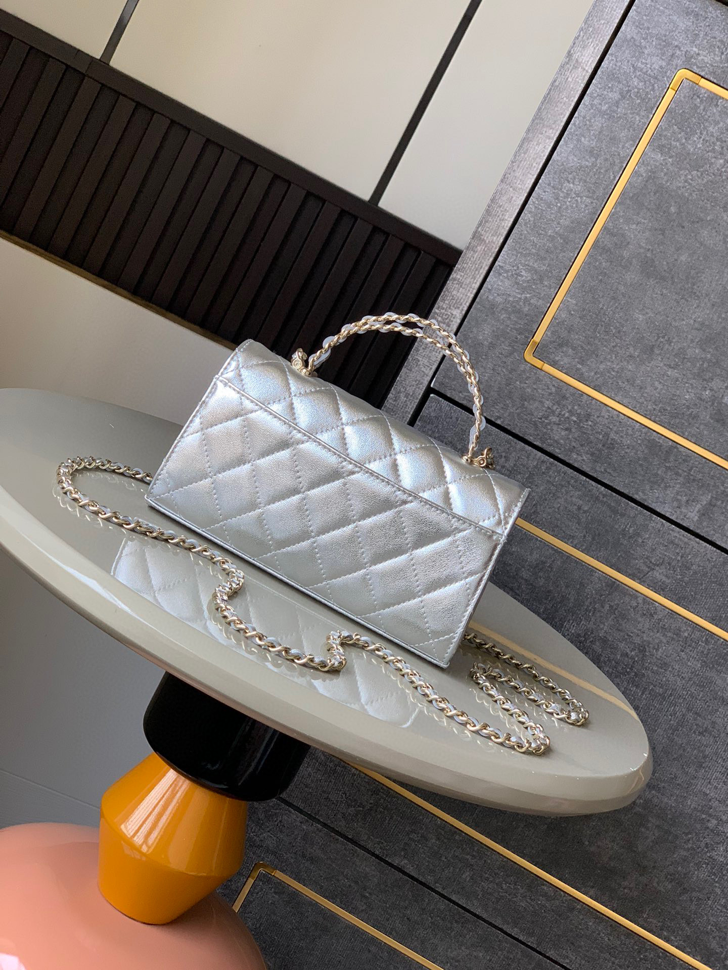 Chanel 25s Cross Handle Kelly Leather Horizontal Edition Large silvery