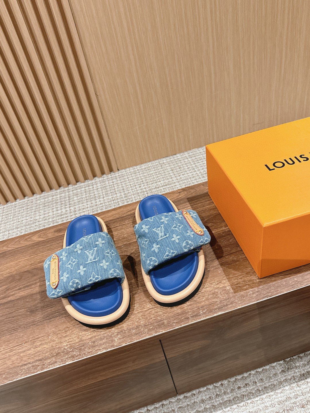 Louis Vuitton Pool Pillow Comfort denim slippers blue