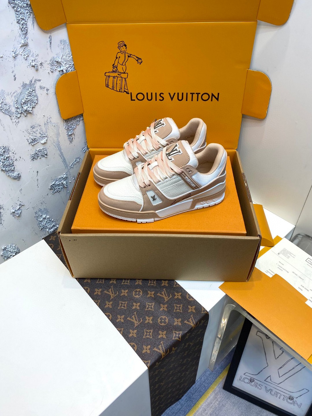 Louis Vuitton X Tyler Trainer sneakers frosted light brown