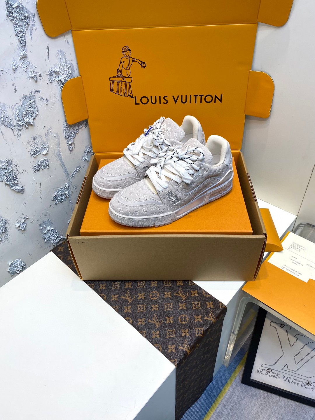 Louis Vuitton Trainer Sneakers Leather Collection white
