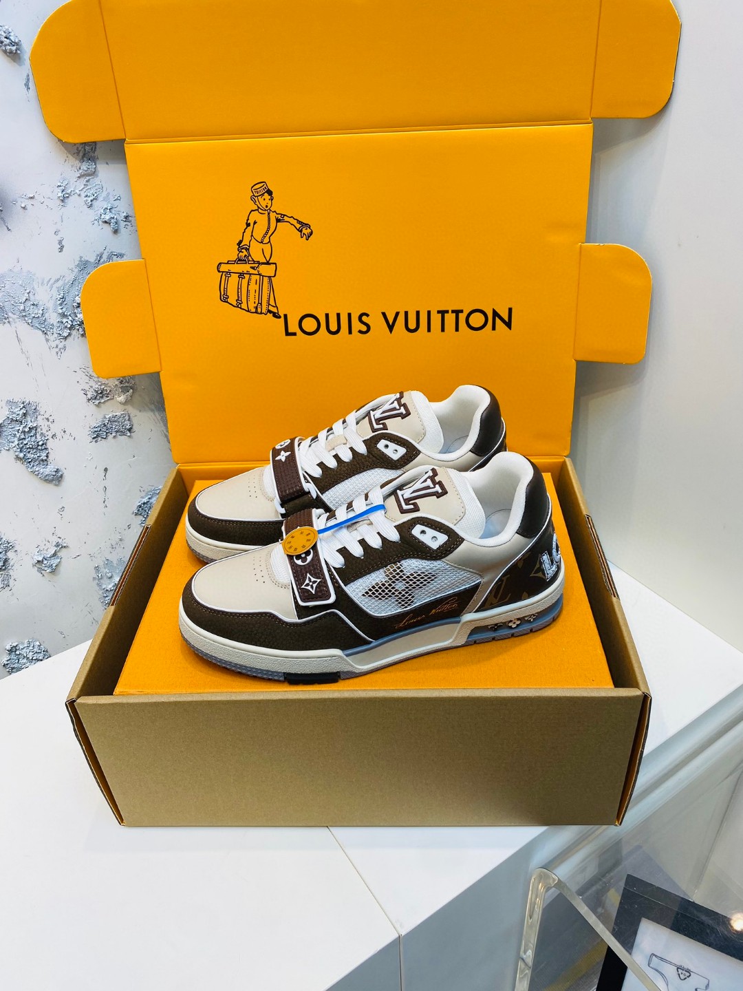 Louis Vuitton Trainer leather sneakers brown