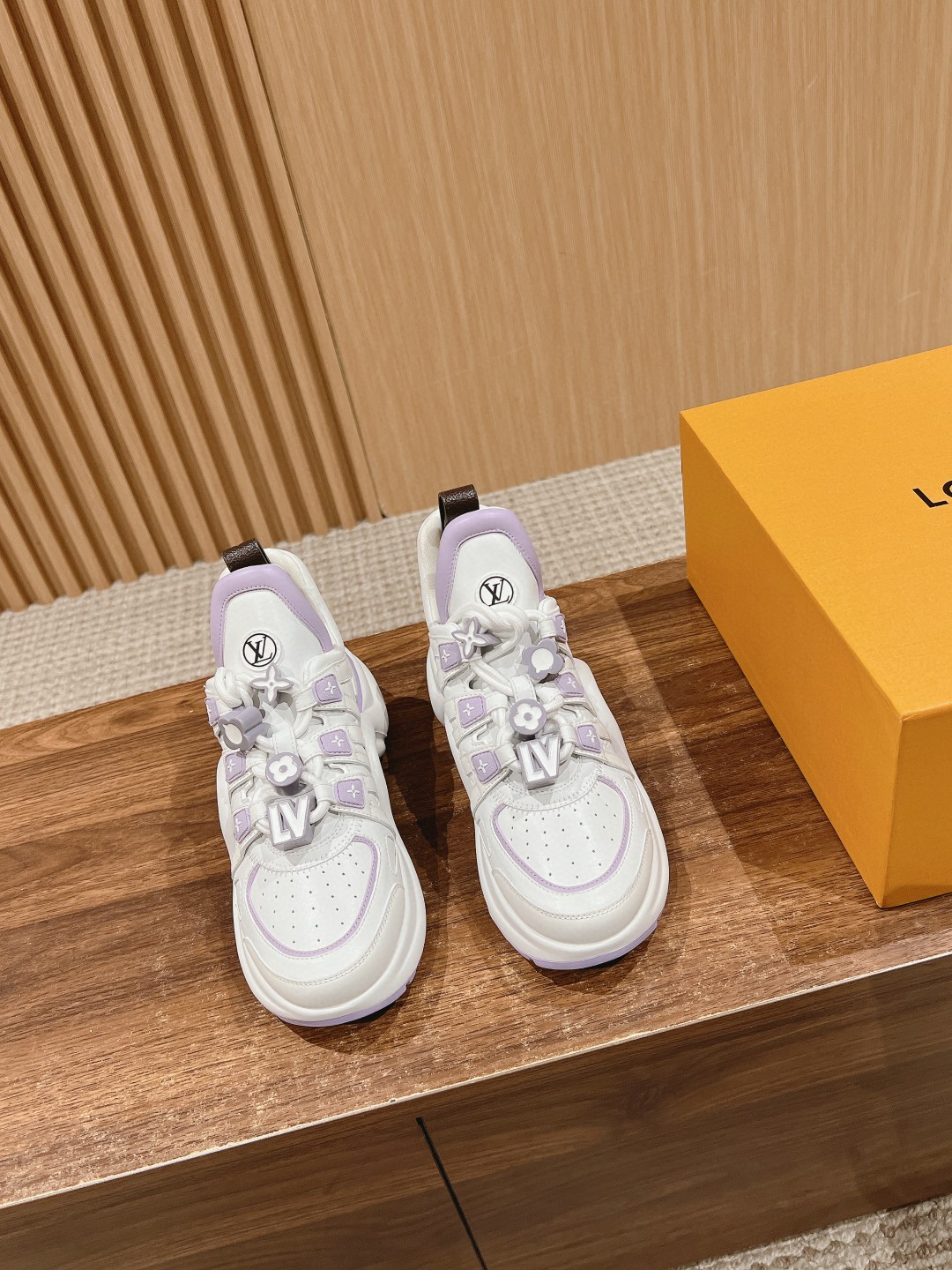 Louis Vuitton Archlight leather white purple