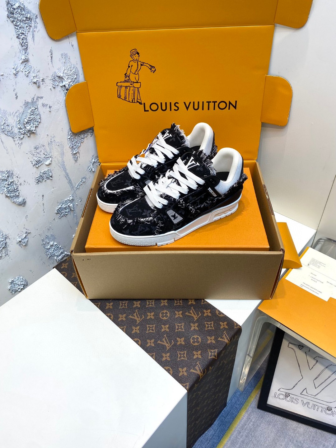 Louis Vuitton Maxi sneakers denim black
