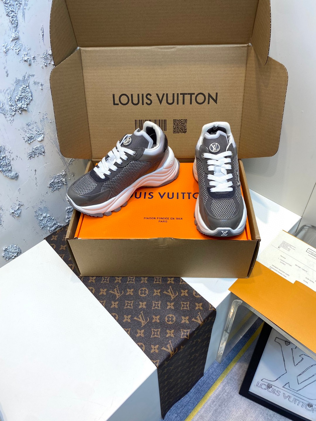 Louis Vuitton Run 55 sneakers silvery