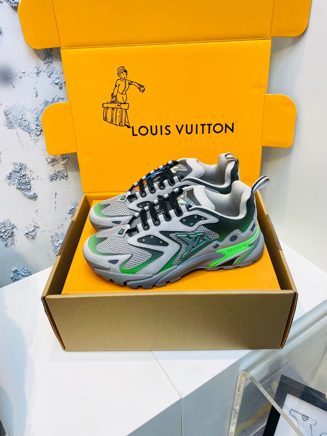 Louis Vuitton Runner Tatic sneakers grey green