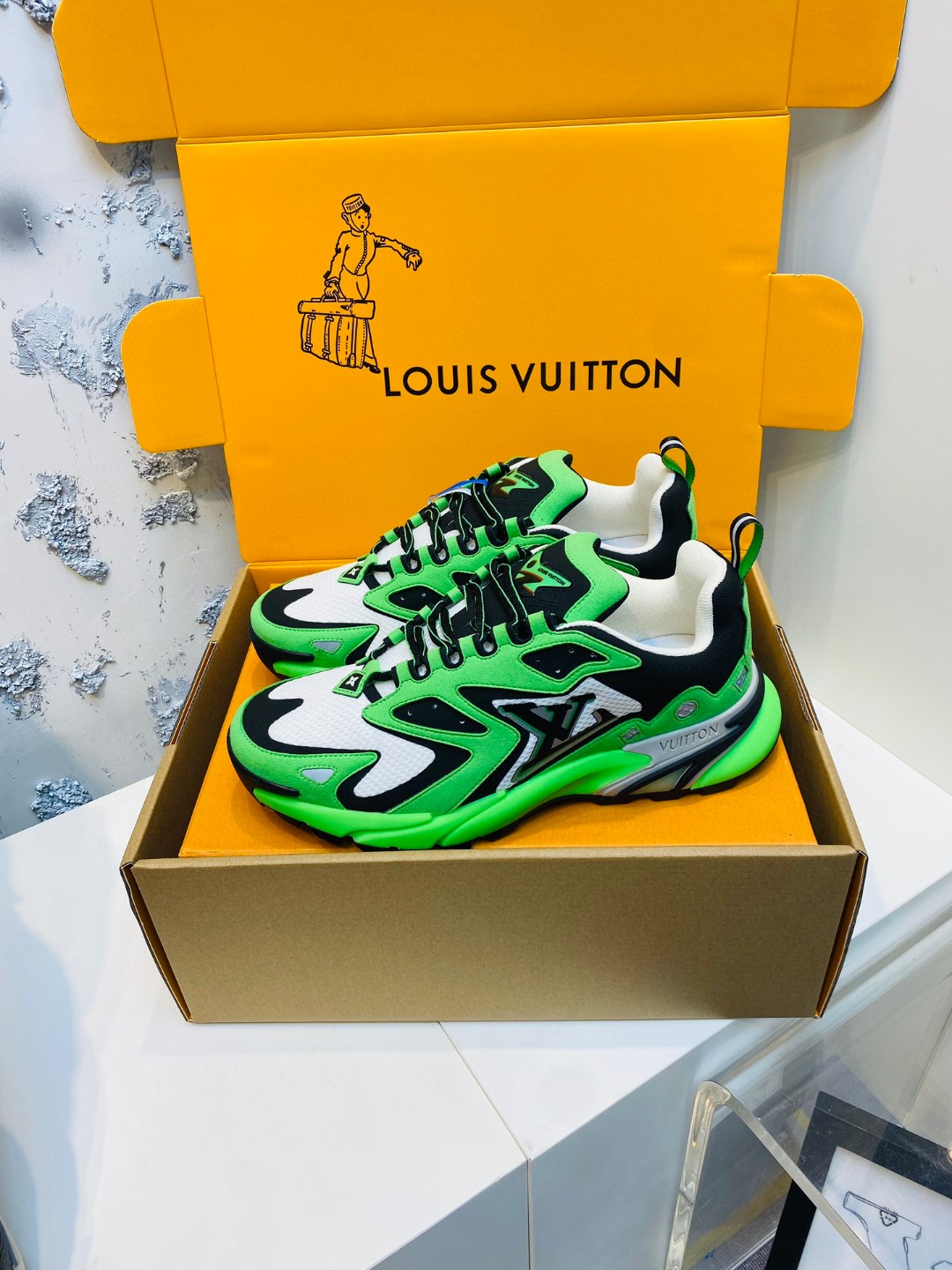 Louis Vuitton Runner Tatic sneakers green