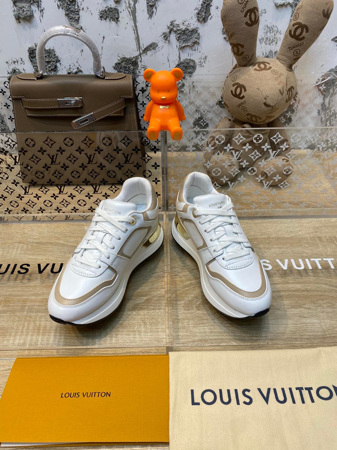 Louis Vuitton Run Away sneakers white brown