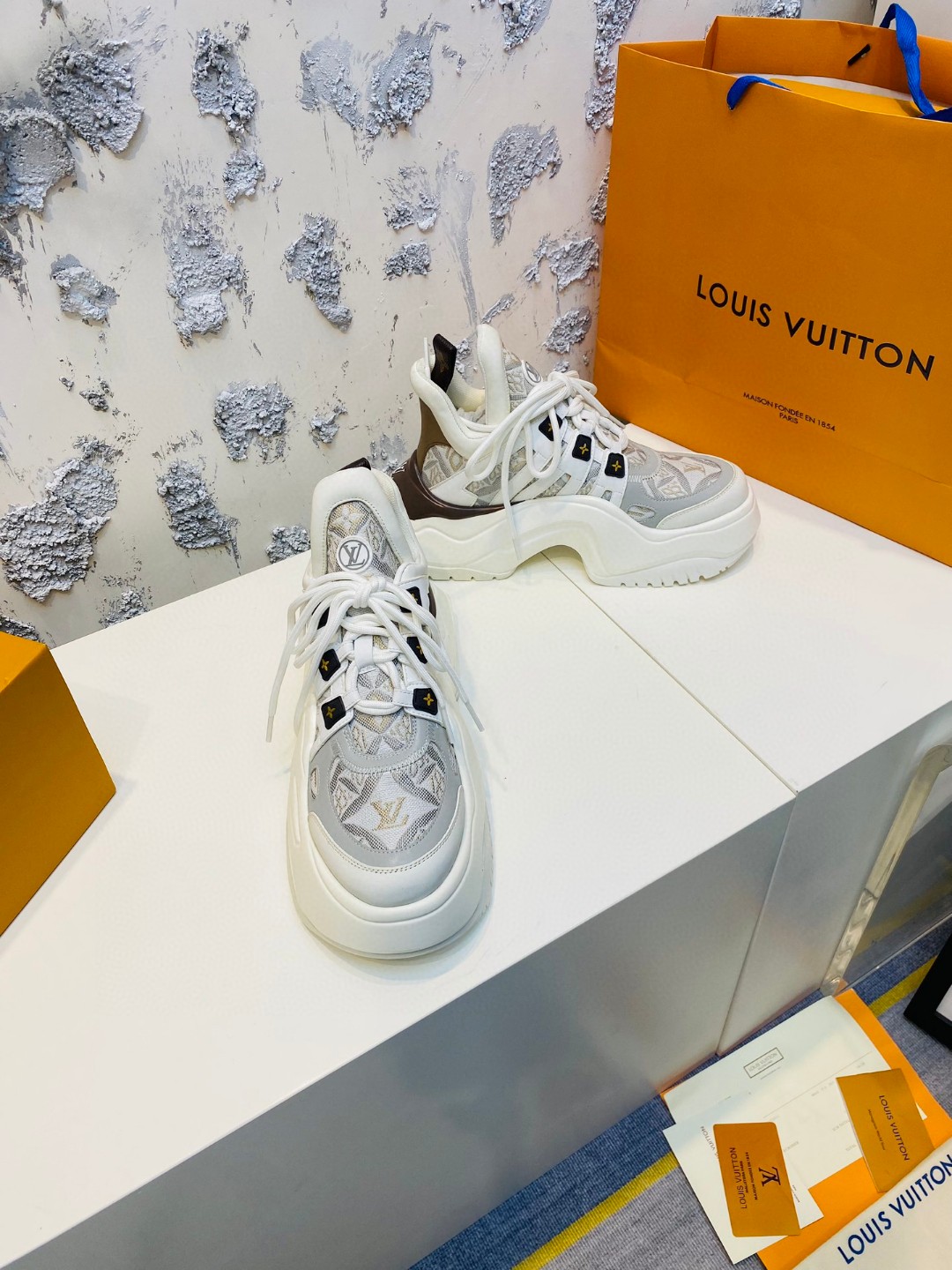 Louis Vuitton Cruise Archlight white silvery