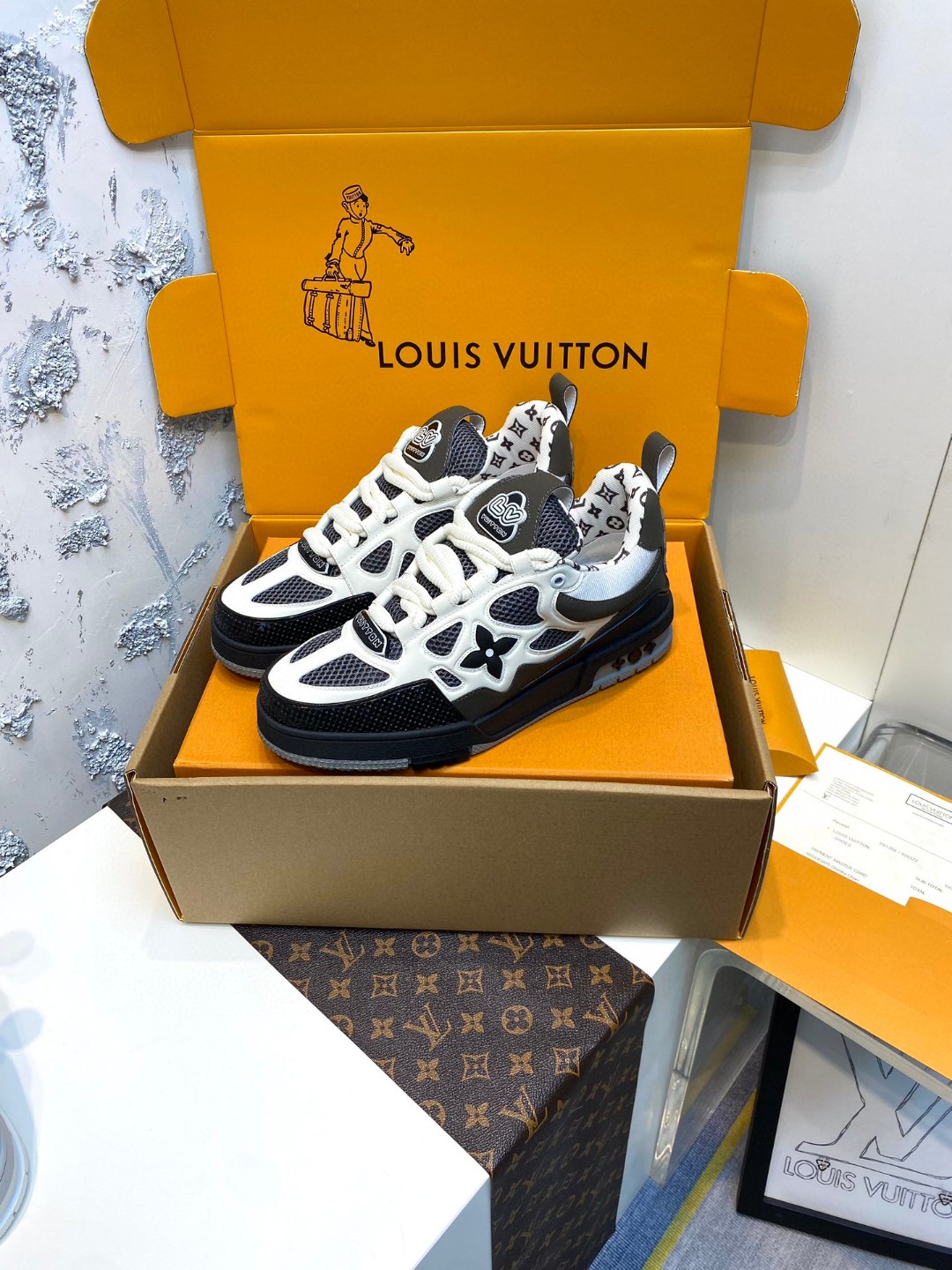 Louis Vuitton Skate flower sneakers black white grey