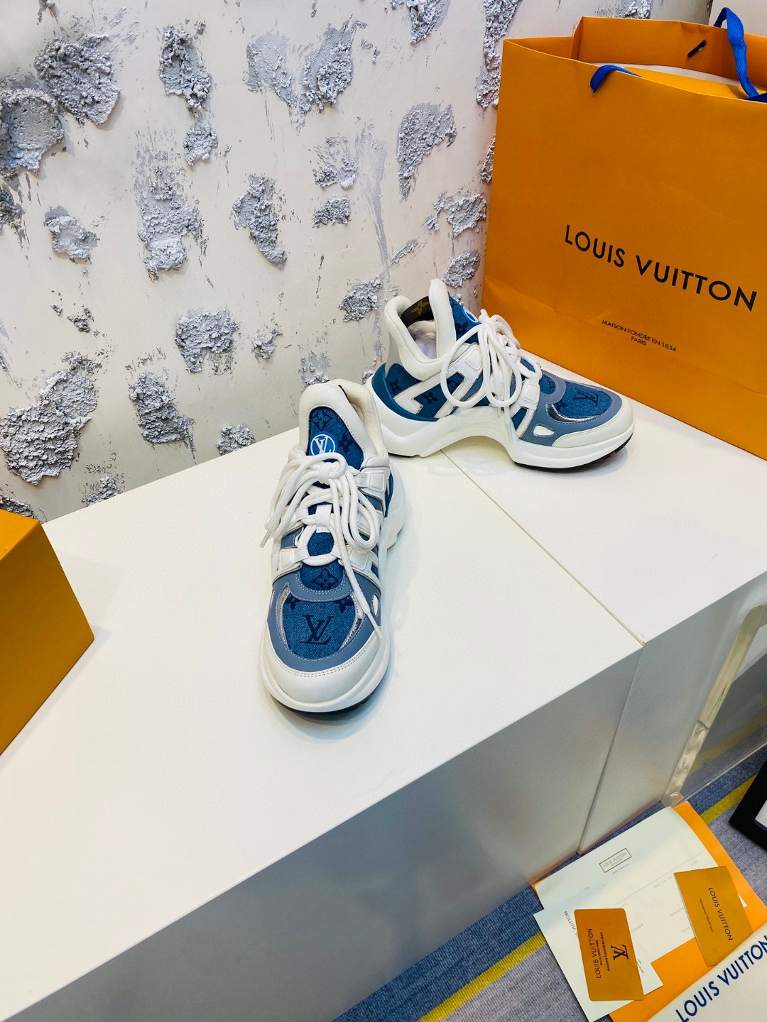 Louis Vuitton Cruise Archlight logo light blue white