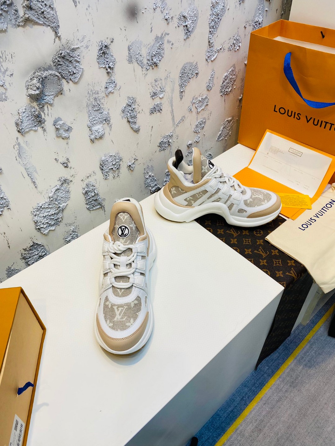 Louis Vuitton Cruise Archlight logo white yellow