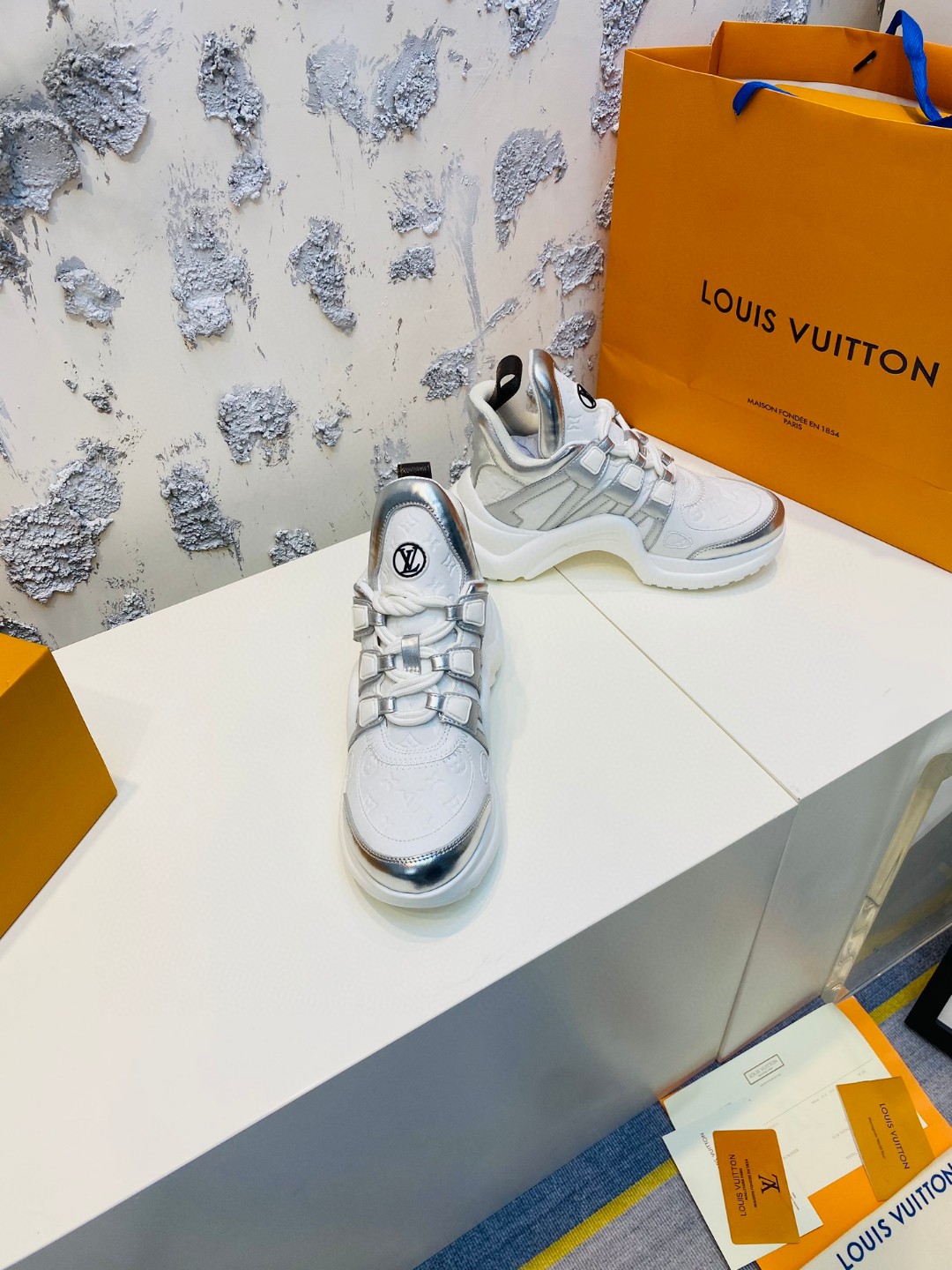 Louis Vuitton Cruise Archlight white silvery