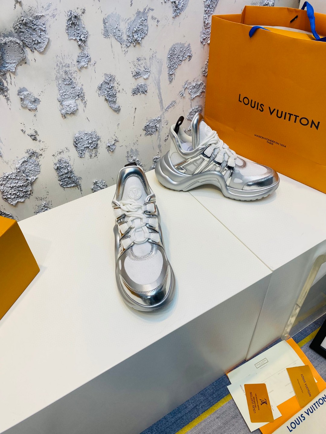 Louis Vuitton Cruise Archlight white grey silvery
