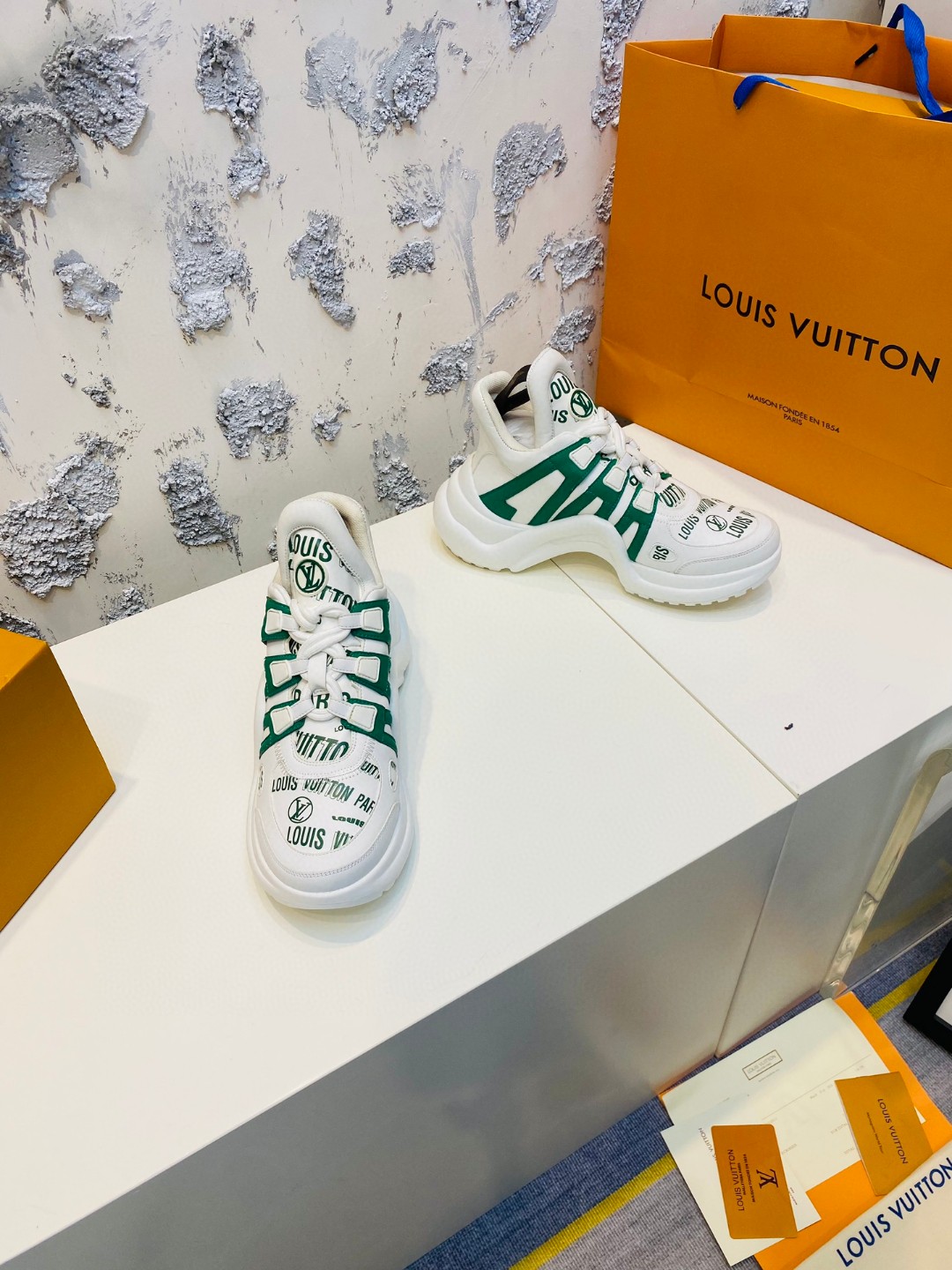 Louis Vuitton Cruise Archlight white green