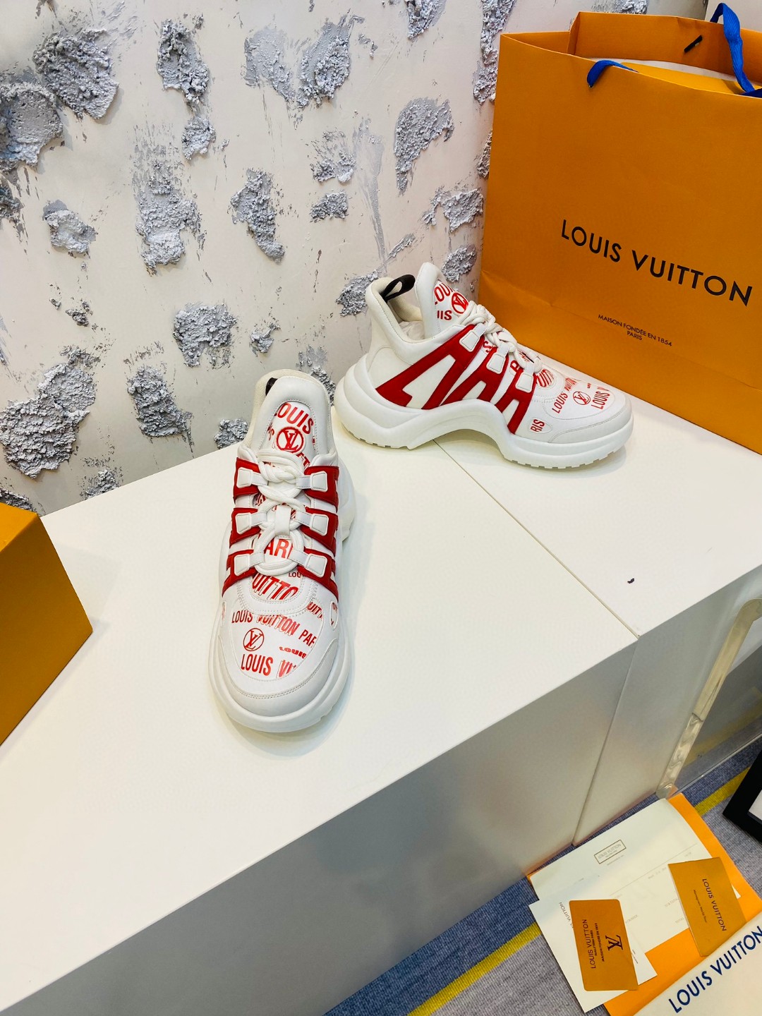 Louis Vuitton Cruise Archlight white red
