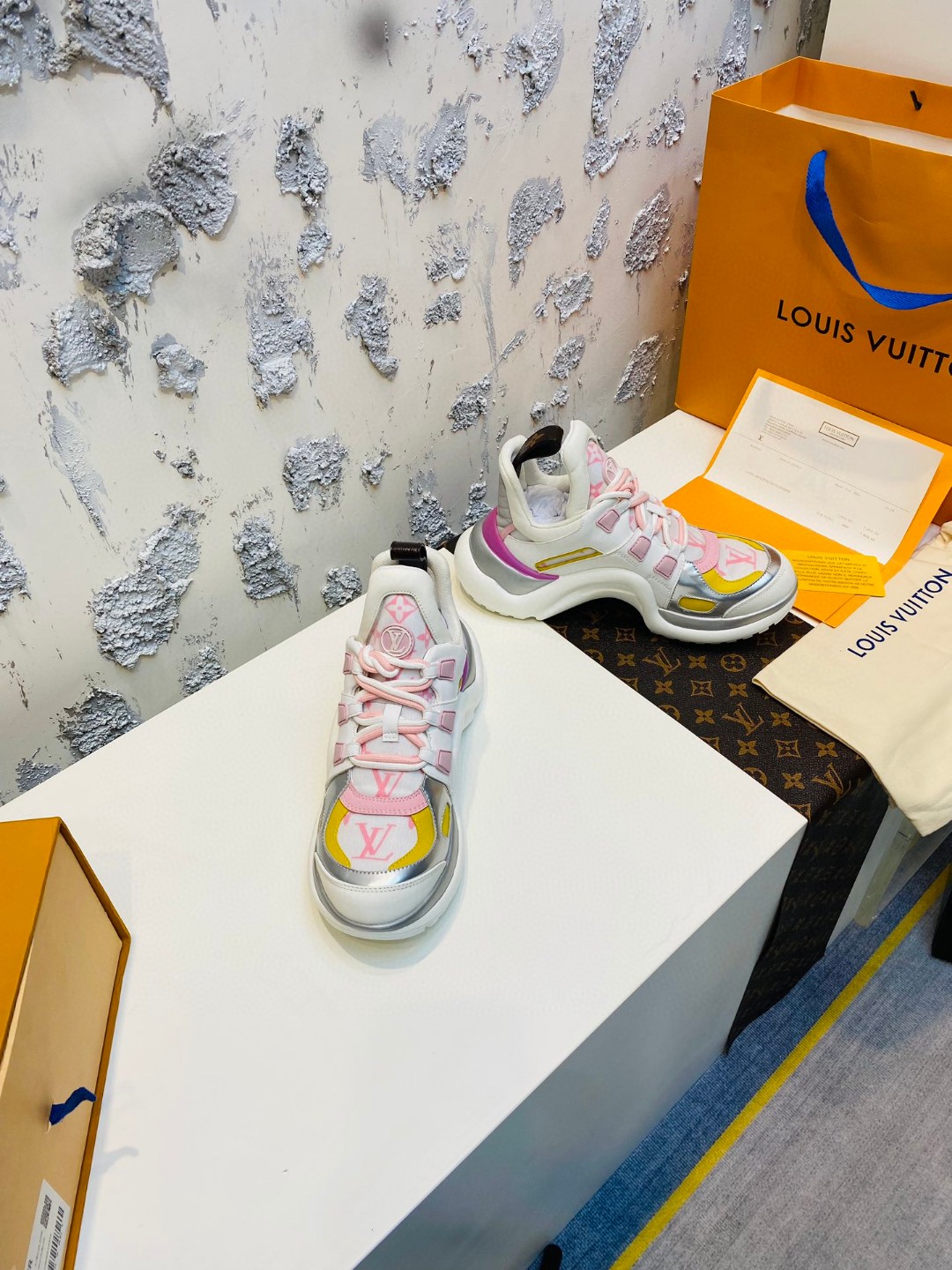 Louis Vuitton Cruise Archlight white pink orange