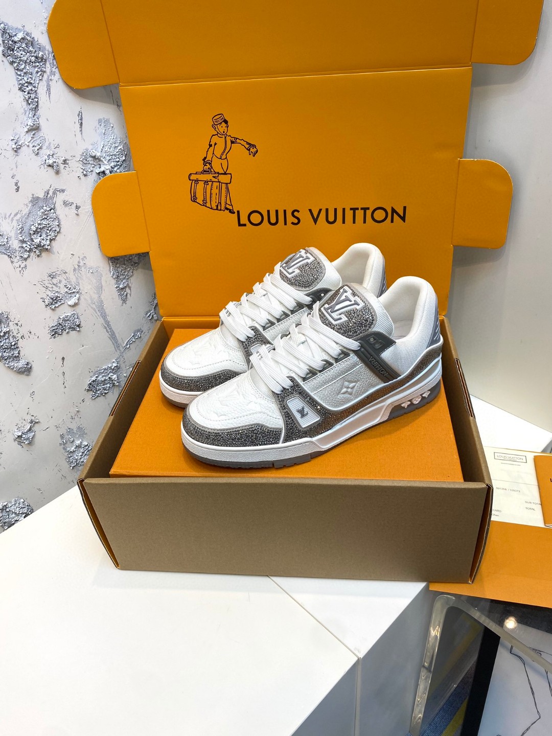 Louis Vuitton Trainer sneakers diamond white grey