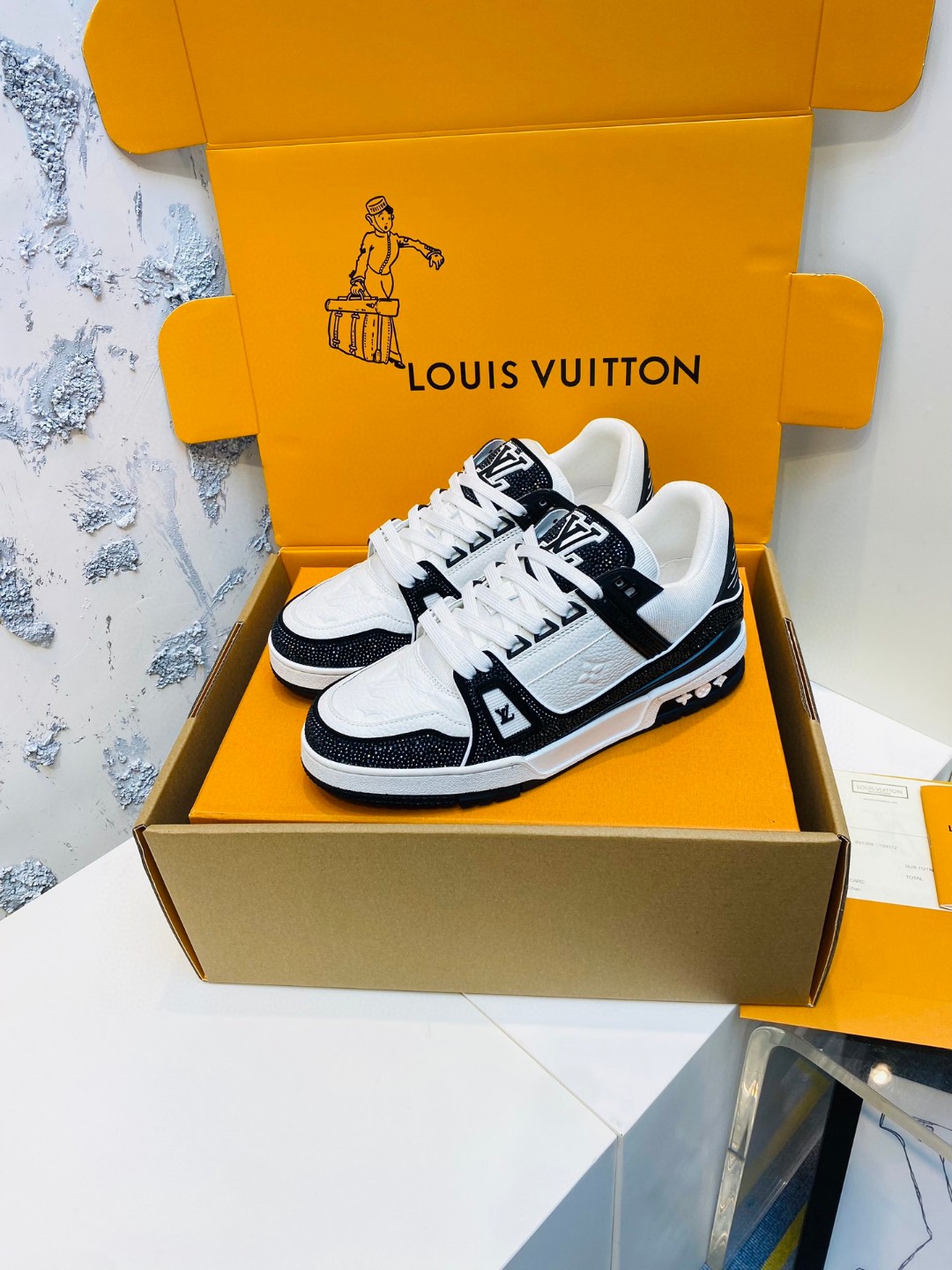 Louis Vuitton Trainer sneakers diamond white black